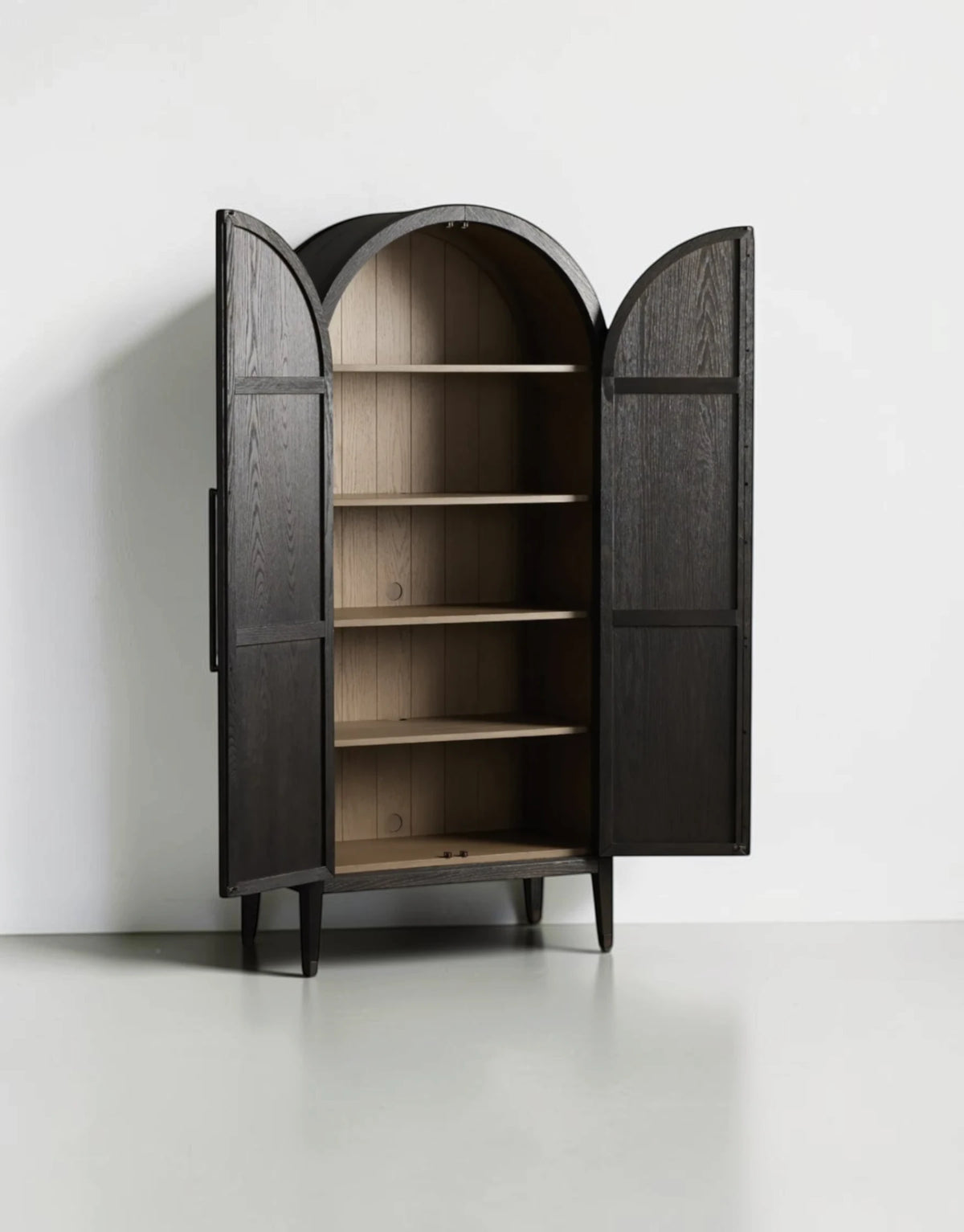 Hettly Cabinet