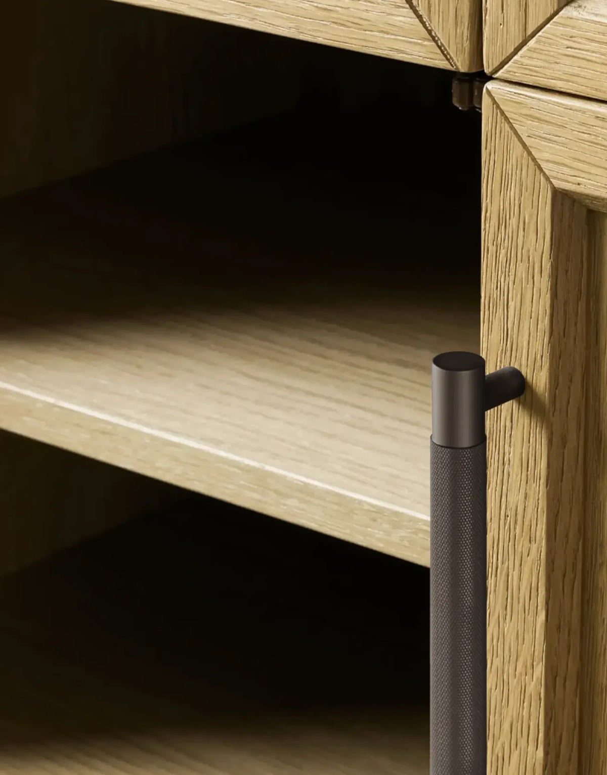 Hettly Glass Cabinet