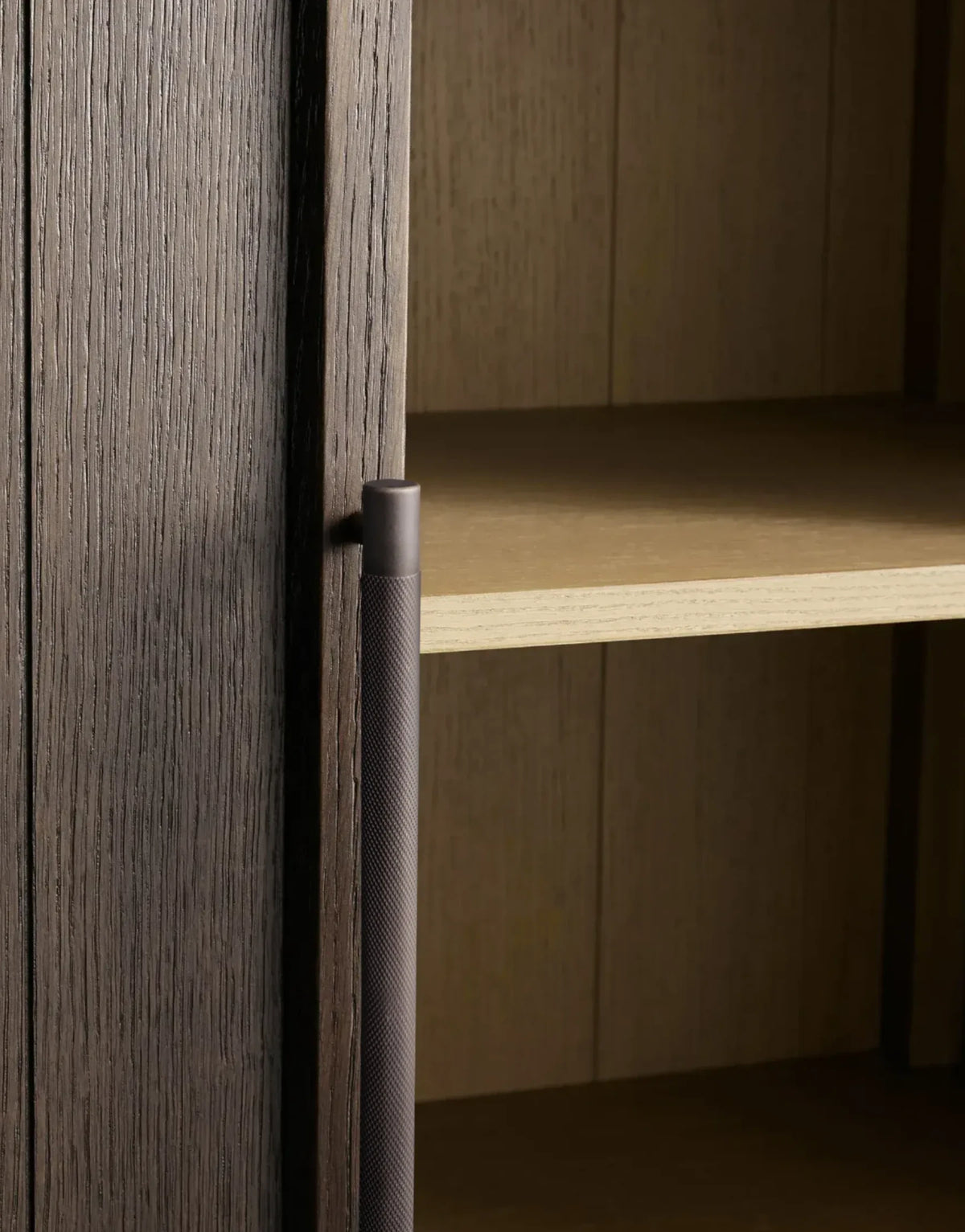 Hettly Cabinet