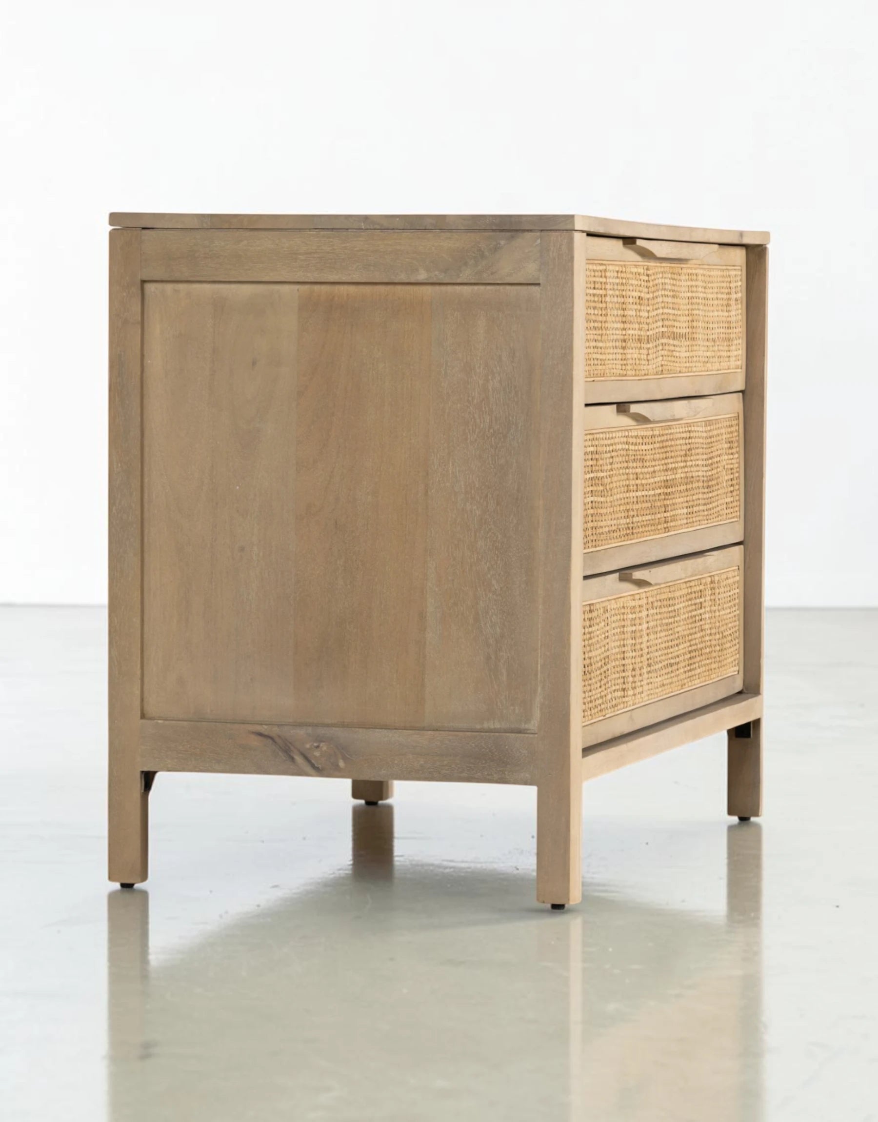Valric Large Nightstand