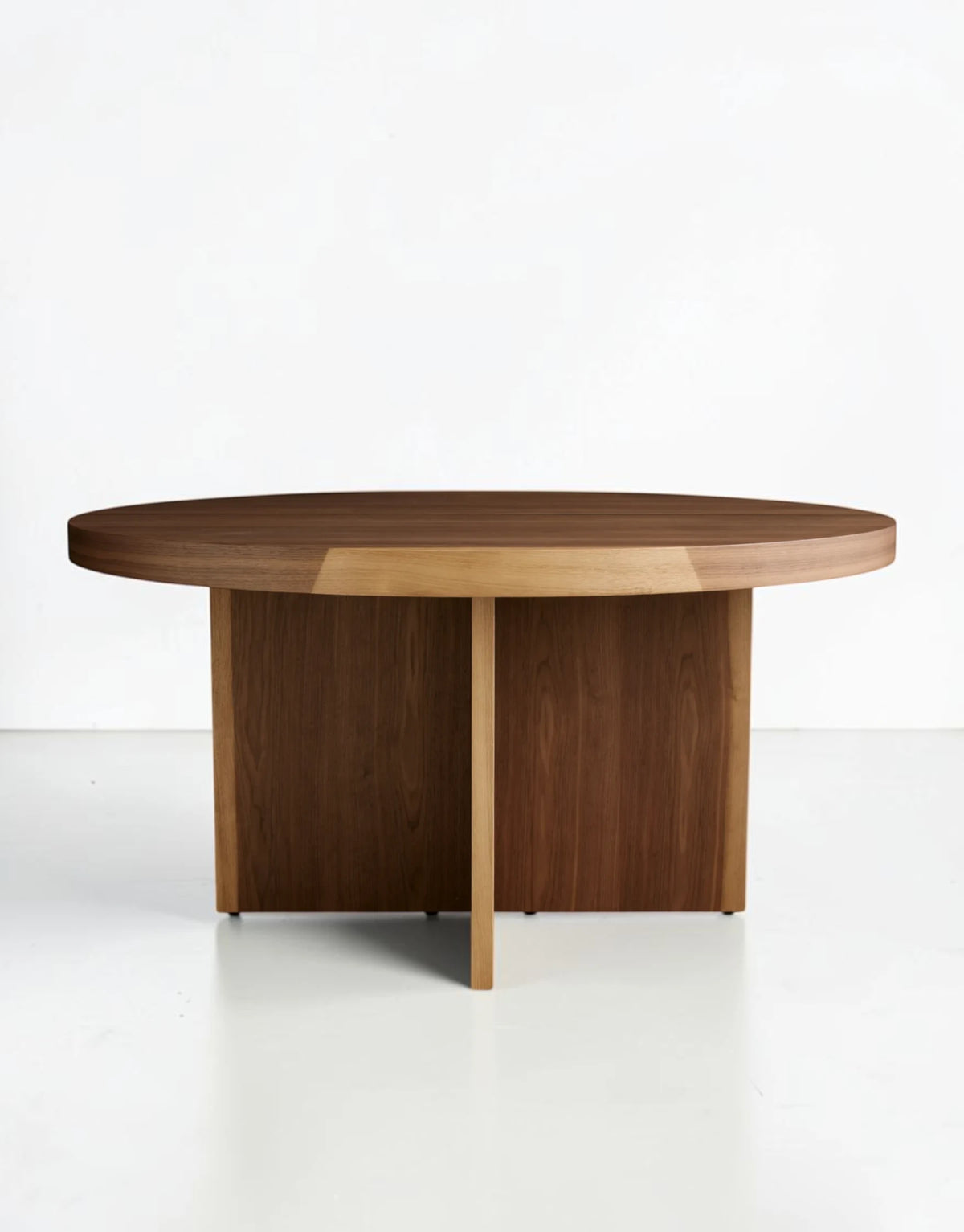 Miroven Round Dining Table