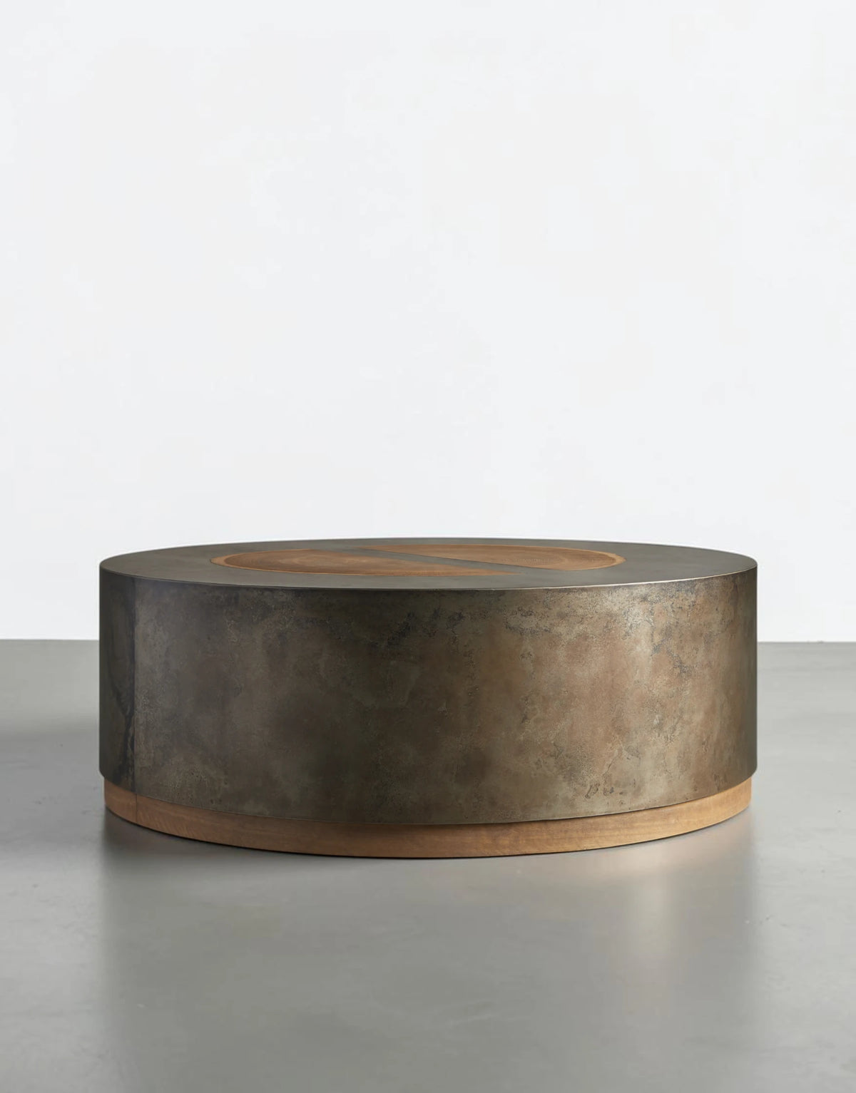 Aurevon Round Coffee Table