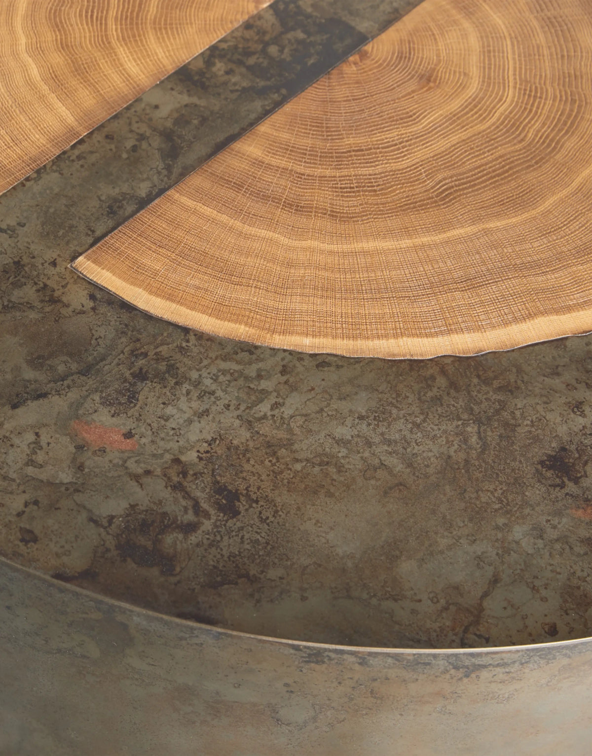 Aurevon Round Coffee Table