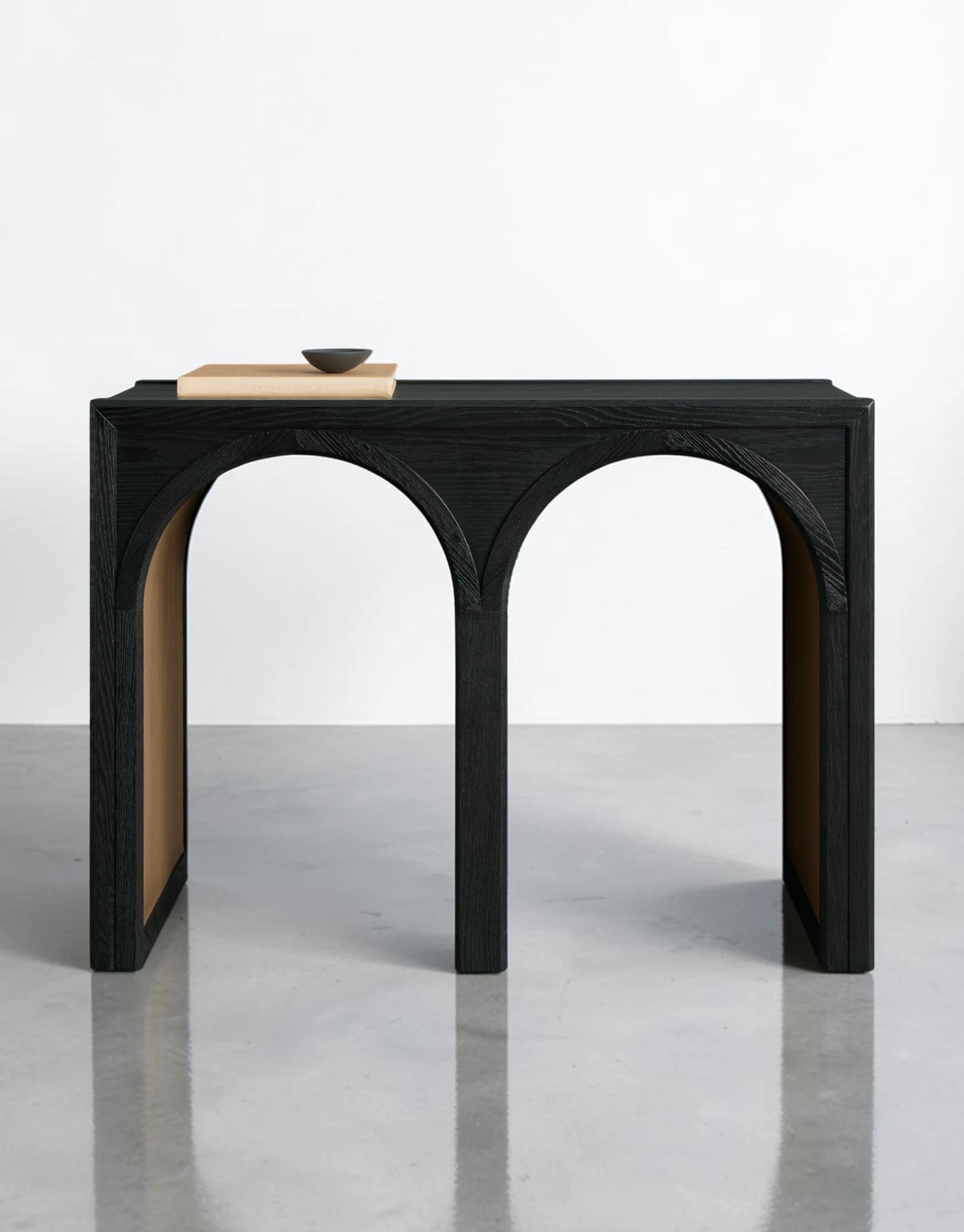 Hettly Console Table