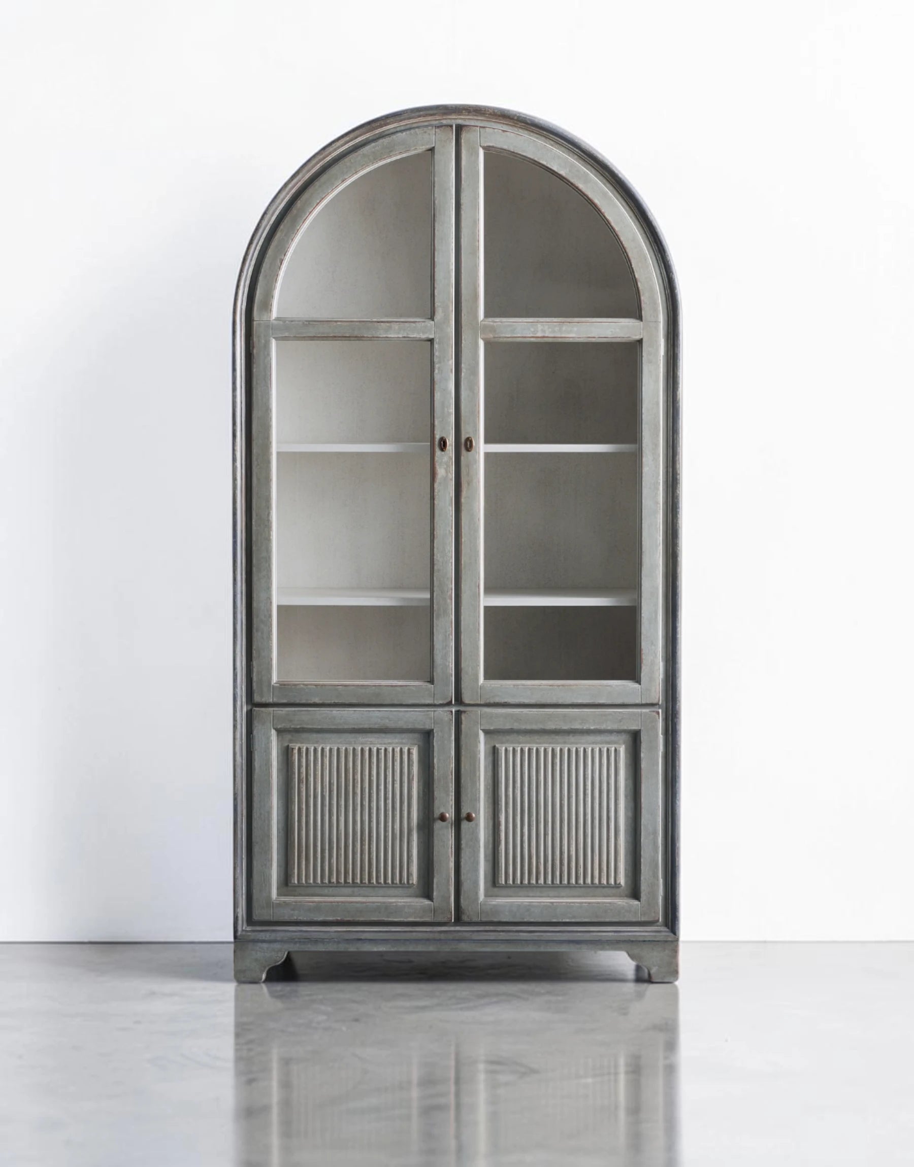 Caldris Cabinet