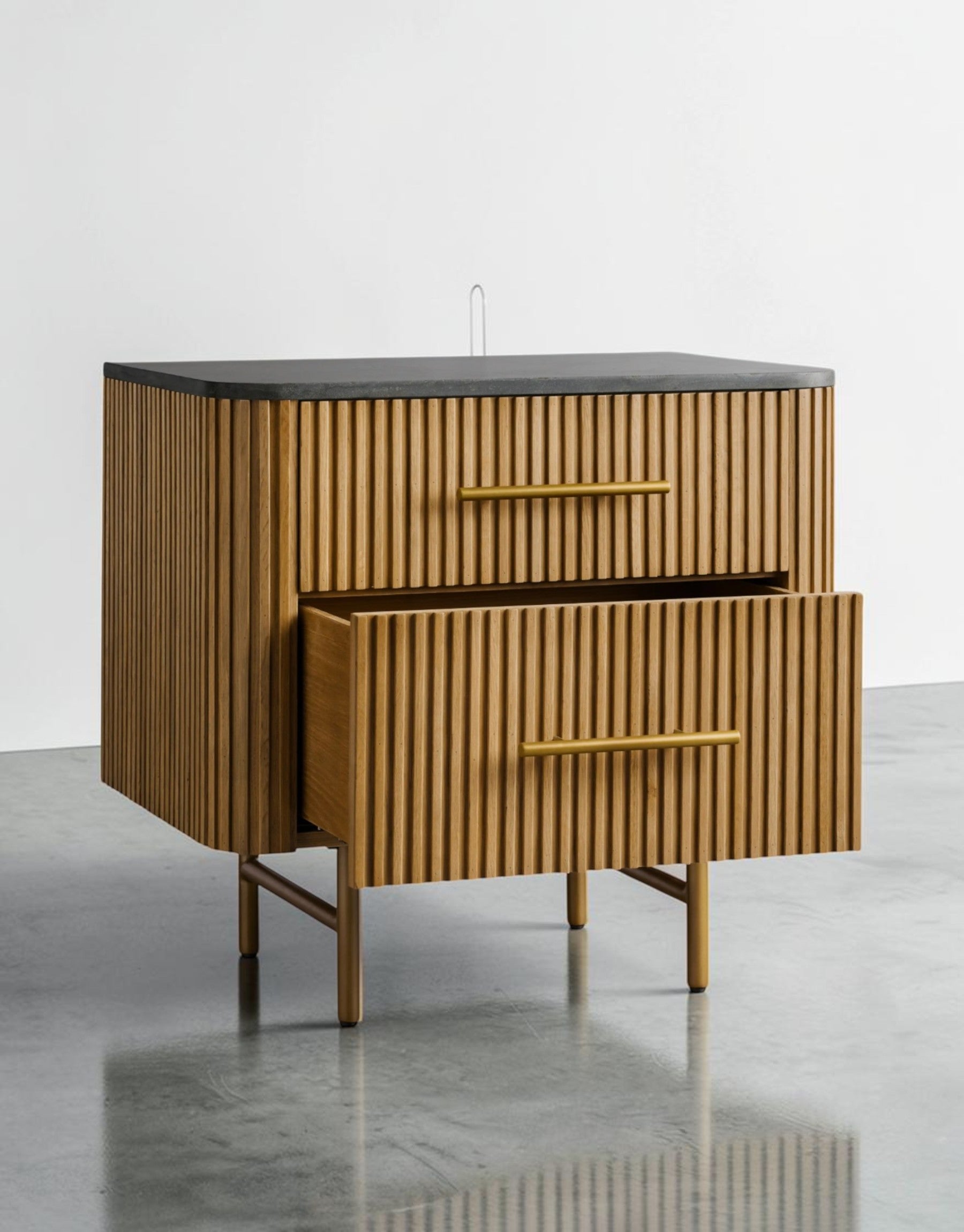 Avelor Closed Nightstand