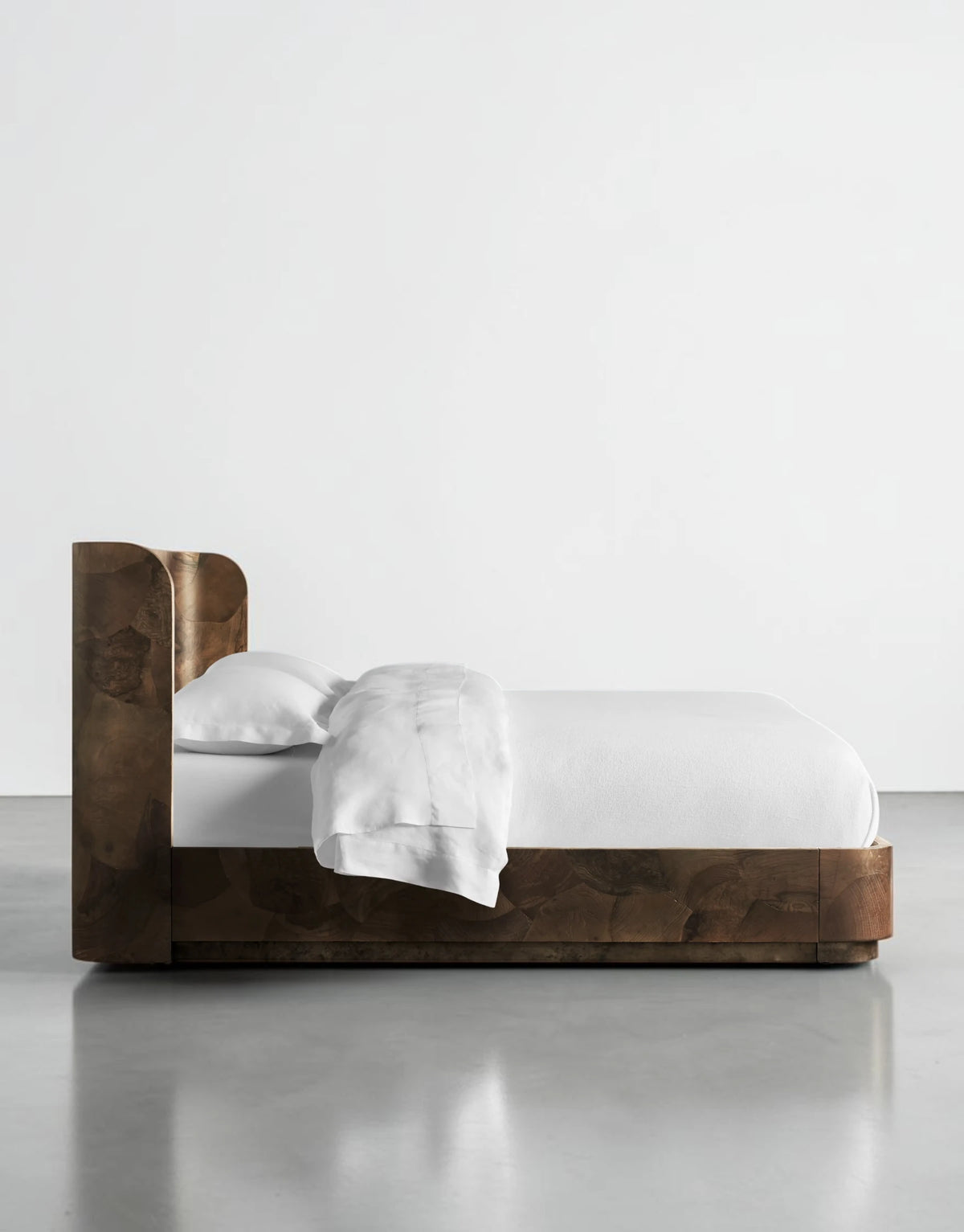 Polenza Bed