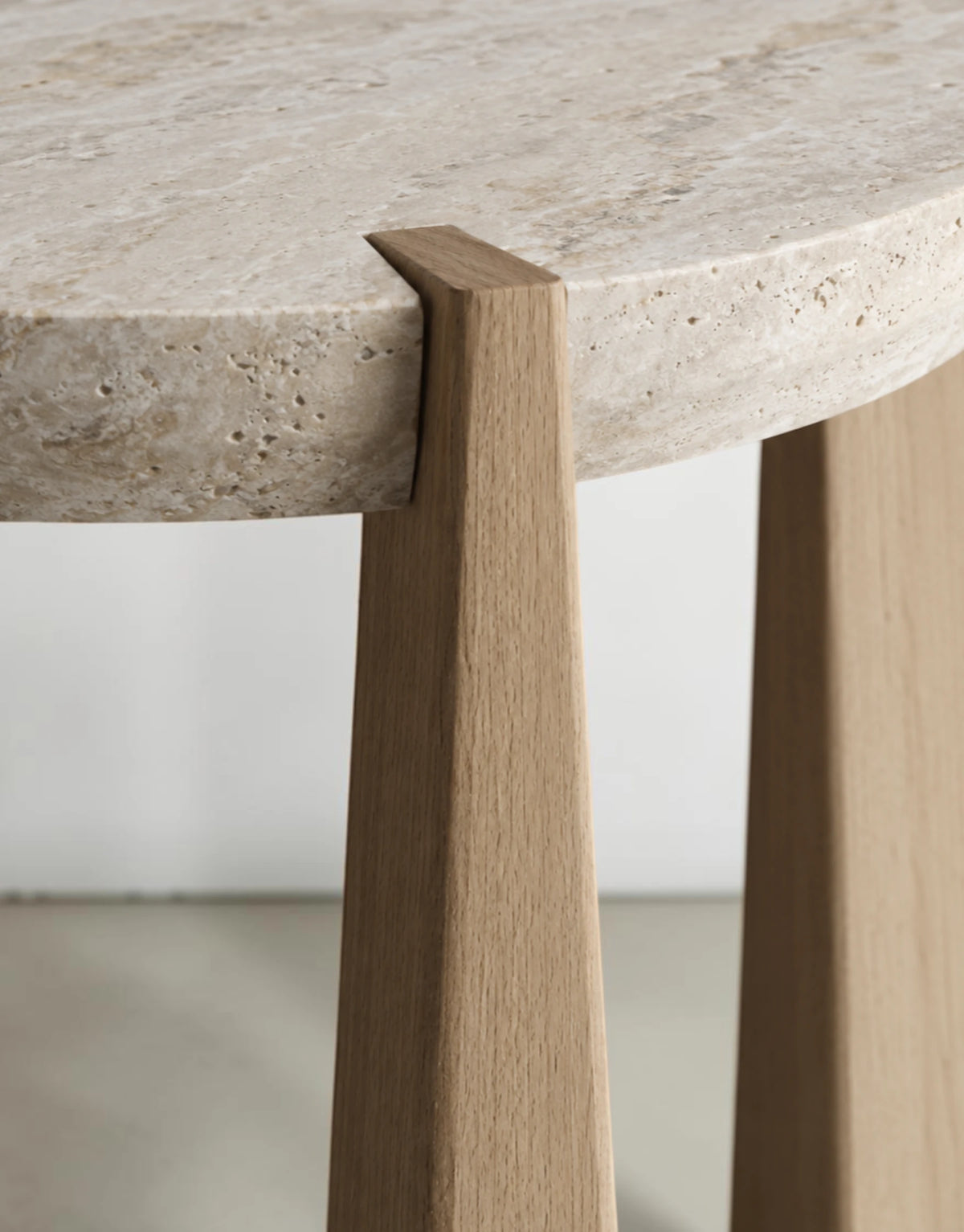 Alinne Side Table