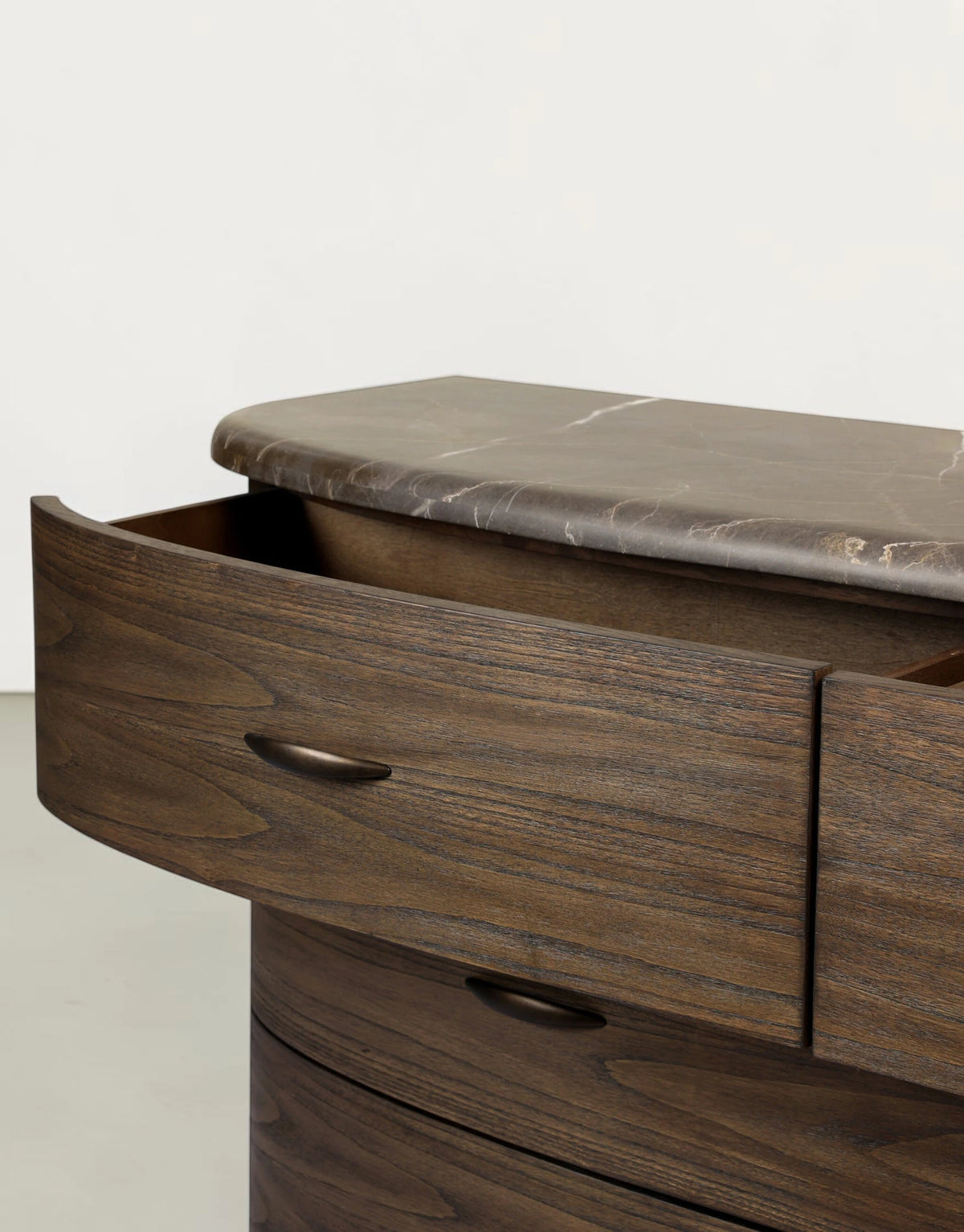 Tavelle Slatted Dresser