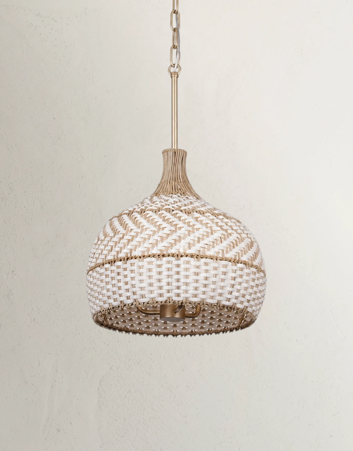 Zahara 14'' Pendant
