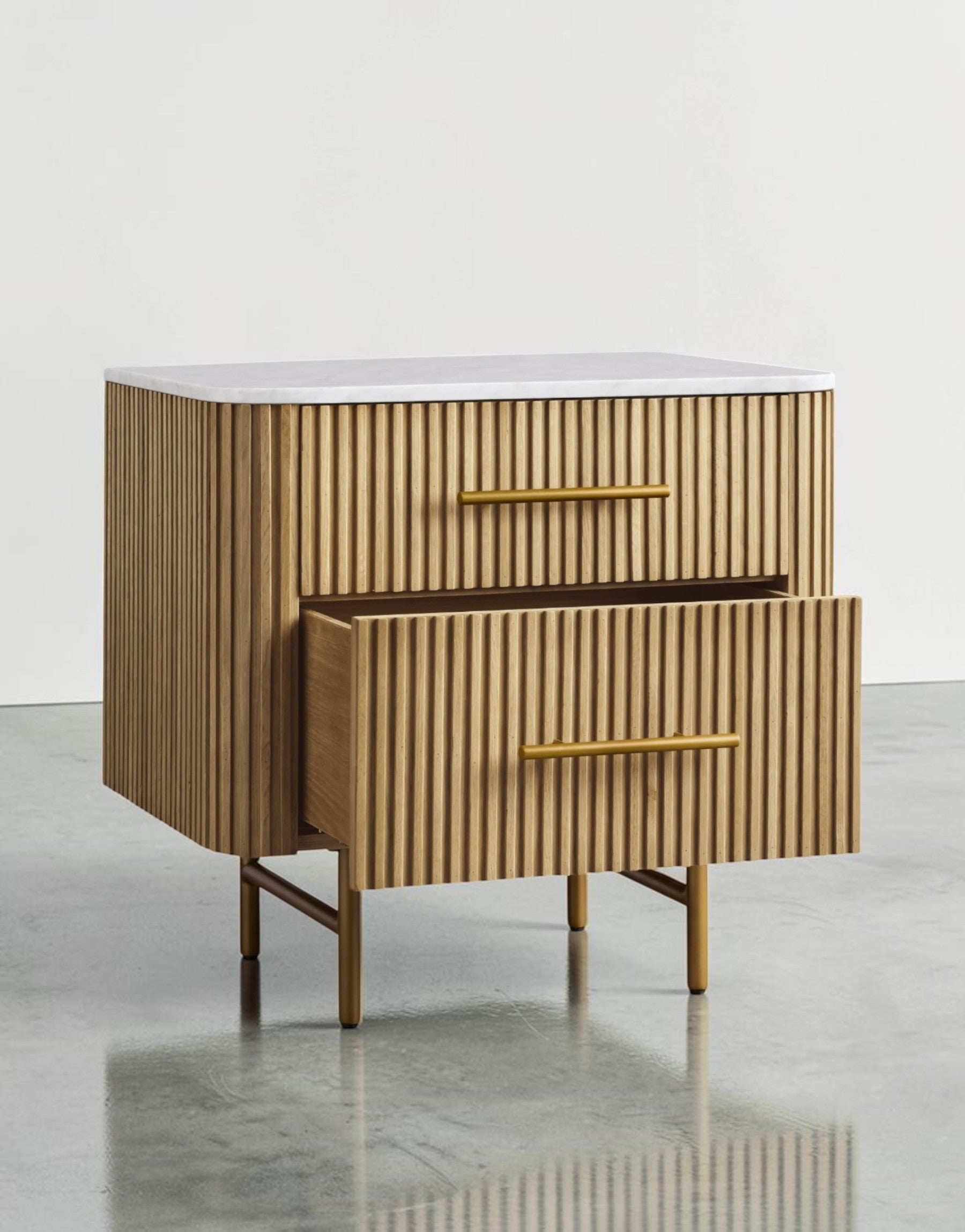 Avelor Closed Nightstand