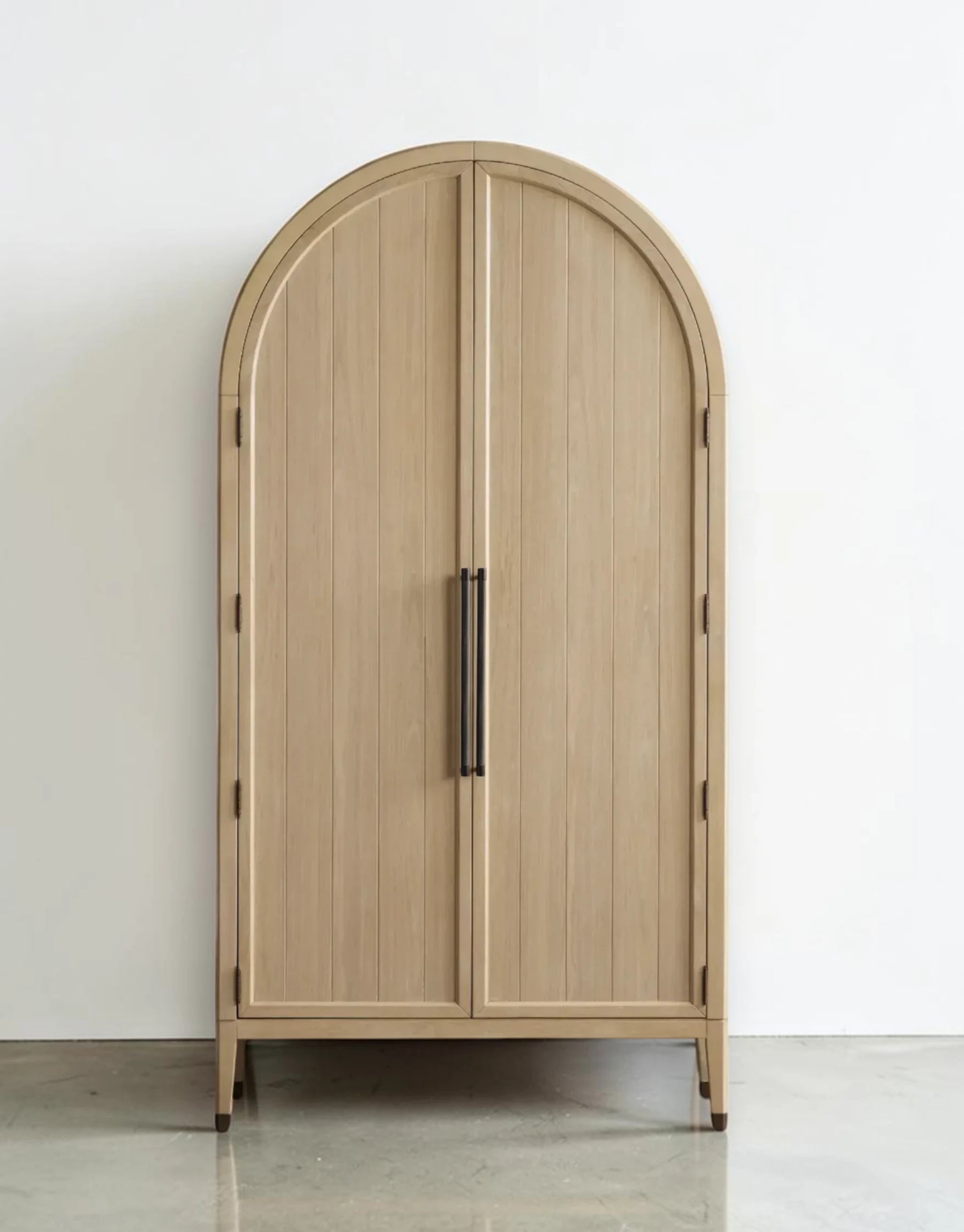 Hettly Cabinet