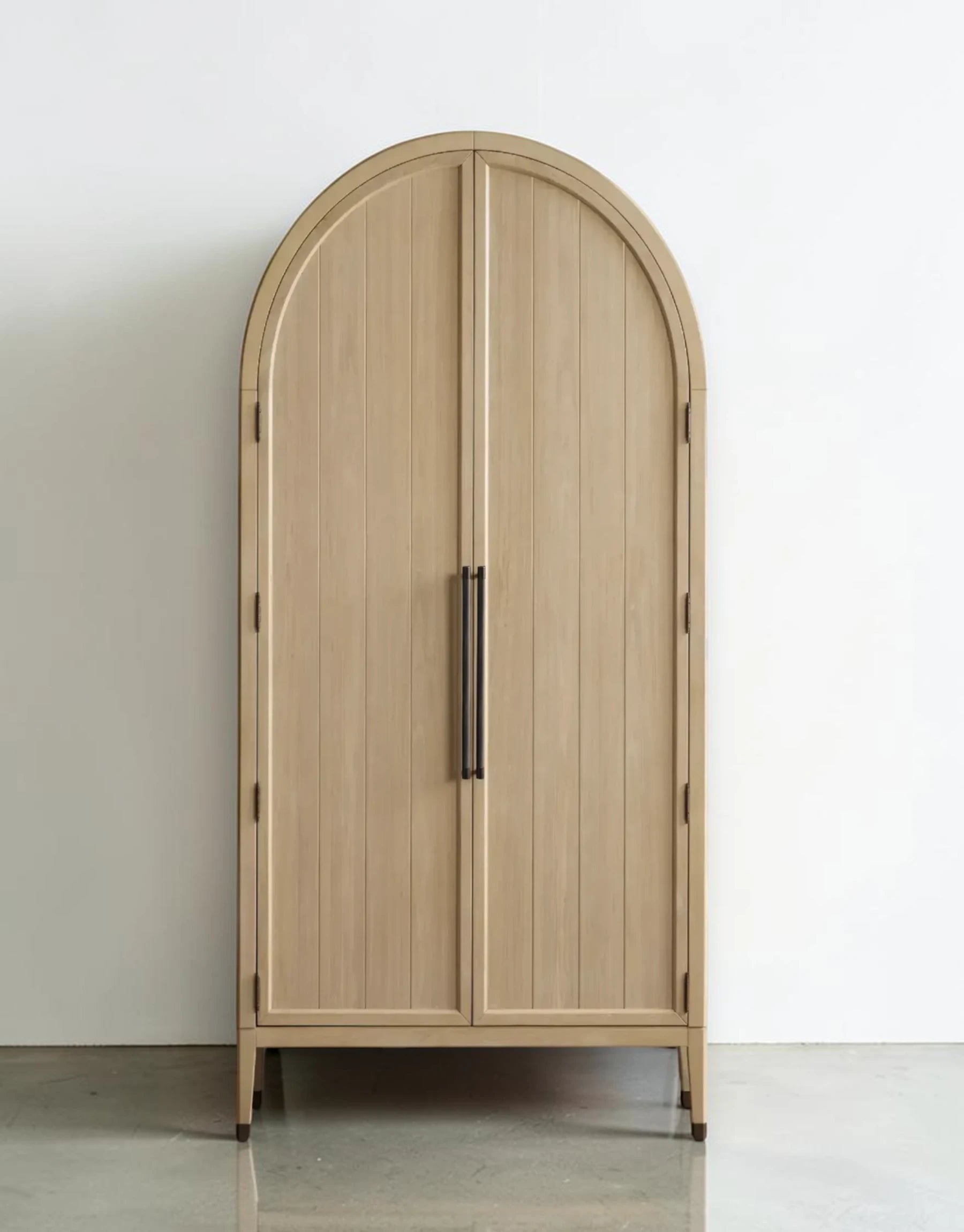 Hettly Cabinet