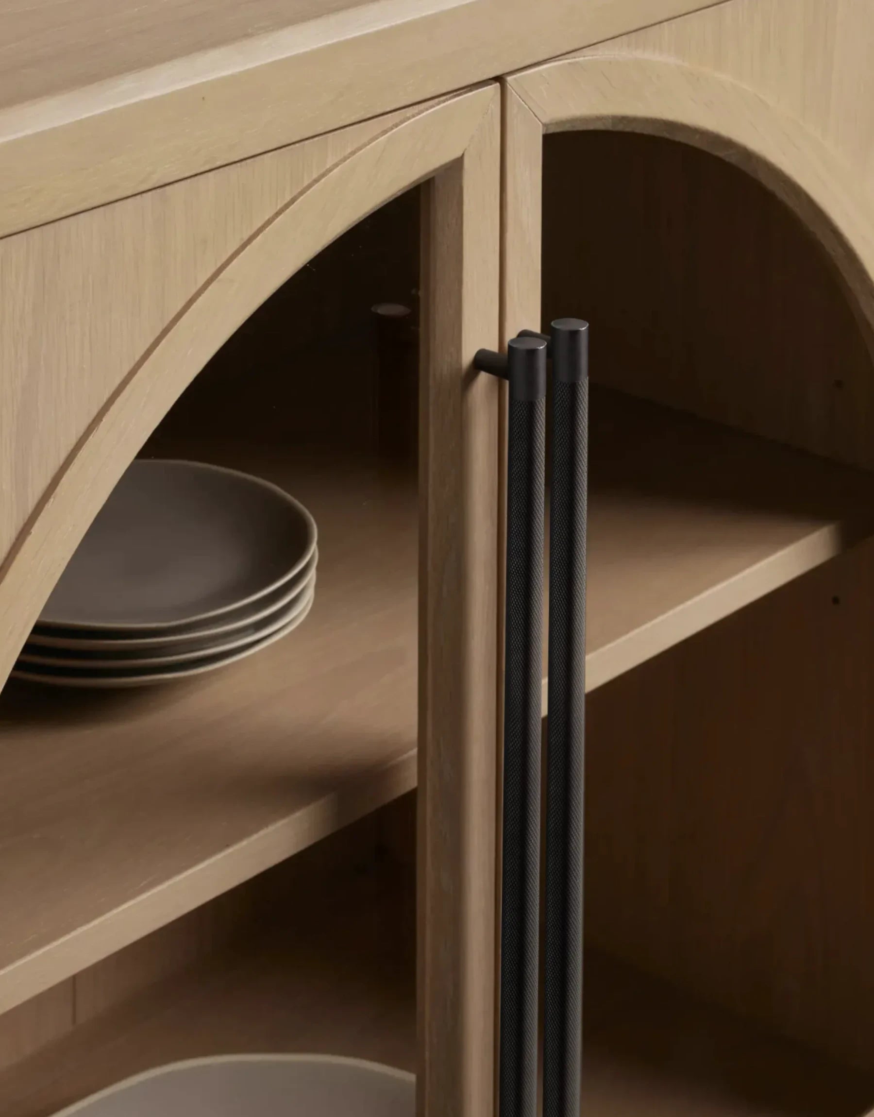 Hettly Sideboard