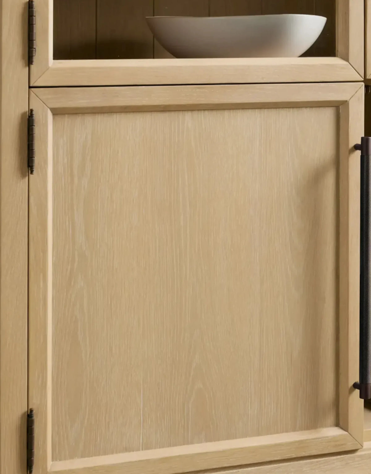 Hettly Glass Cabinet