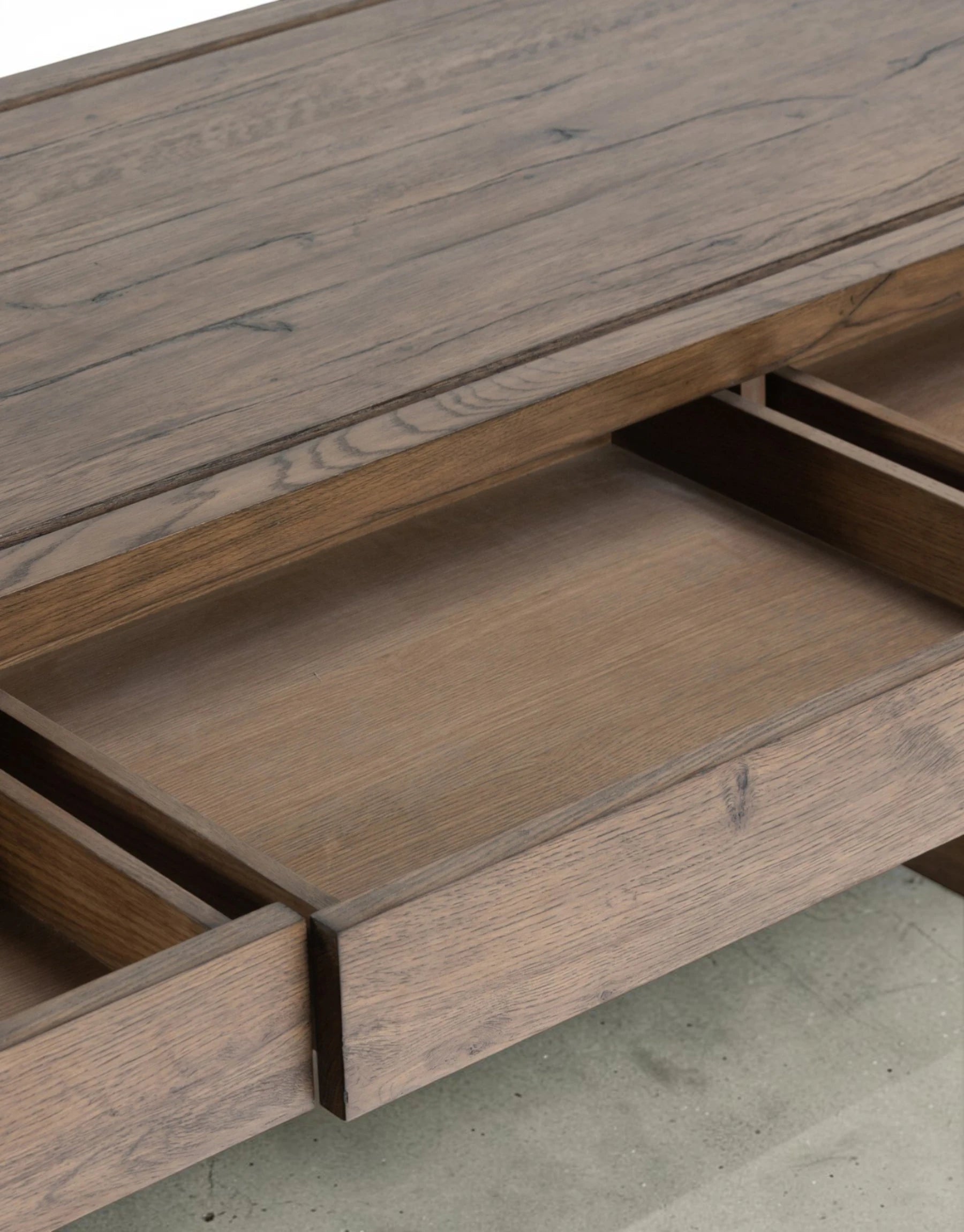 Evren Desk