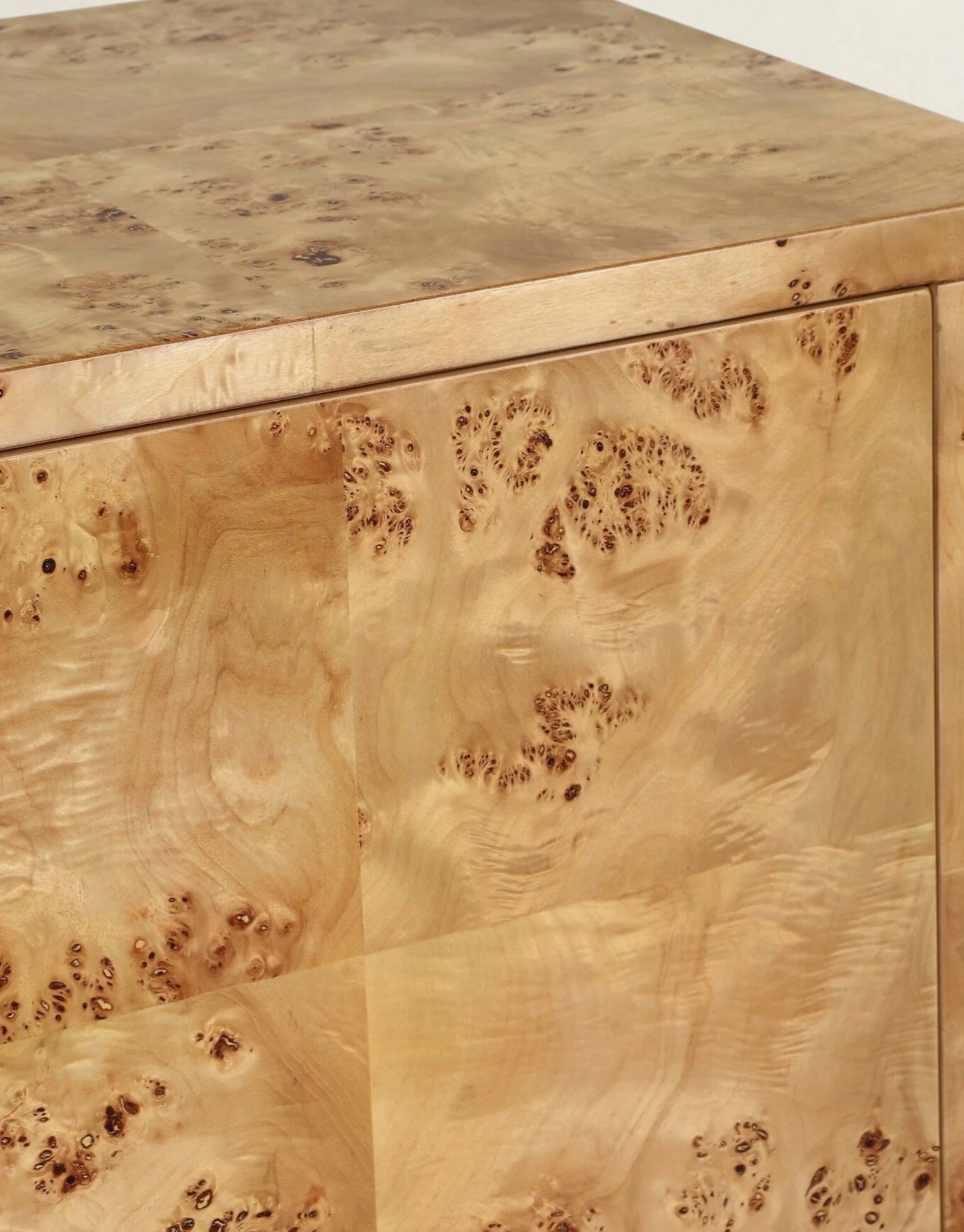 Liora Media Console