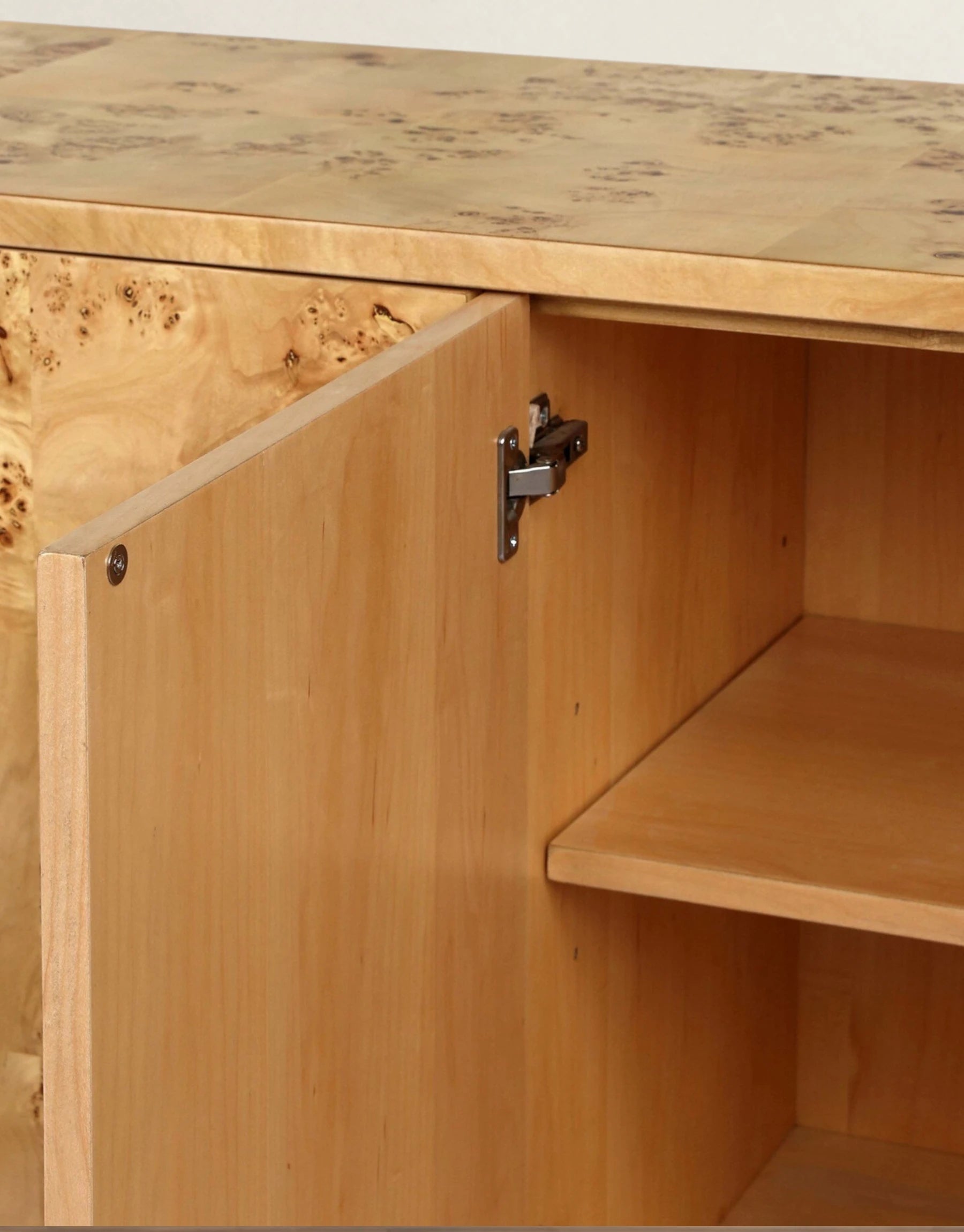 Liora Media Console