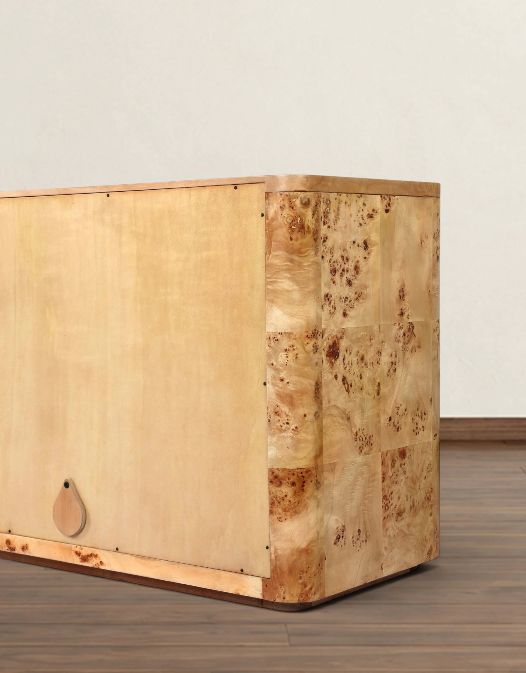 Liora Media Console