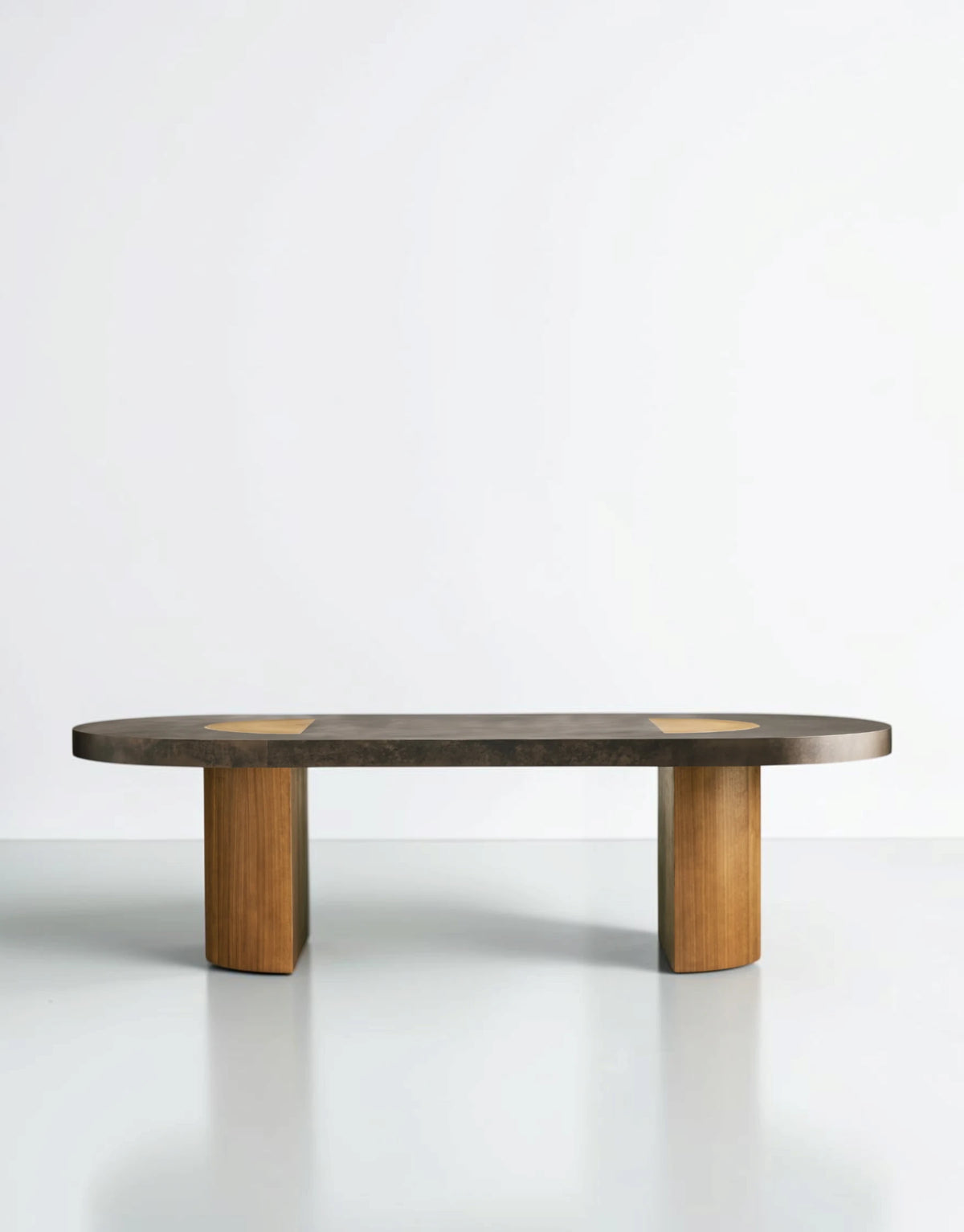 Aurevon Dining Table