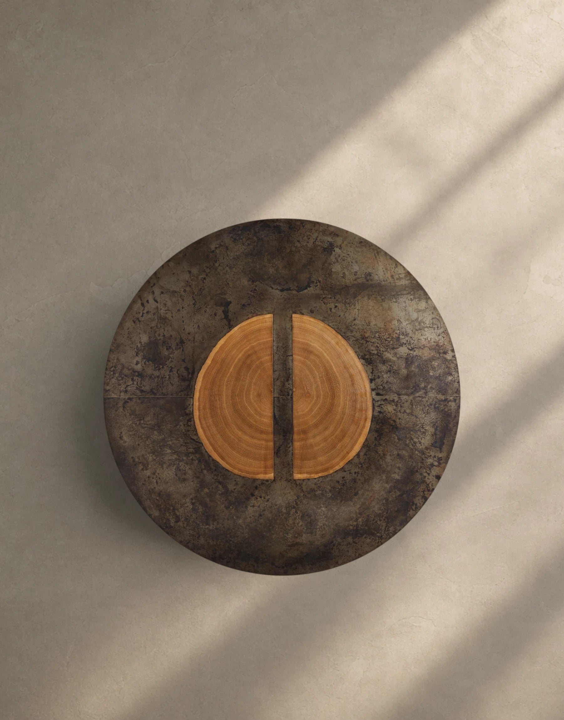 Aurevon Round Dining Table