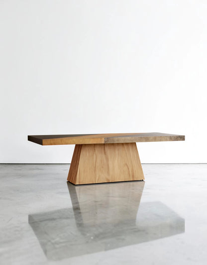 Aureavon Dining Table