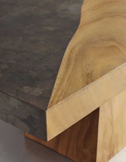 Aureavon Dining Table