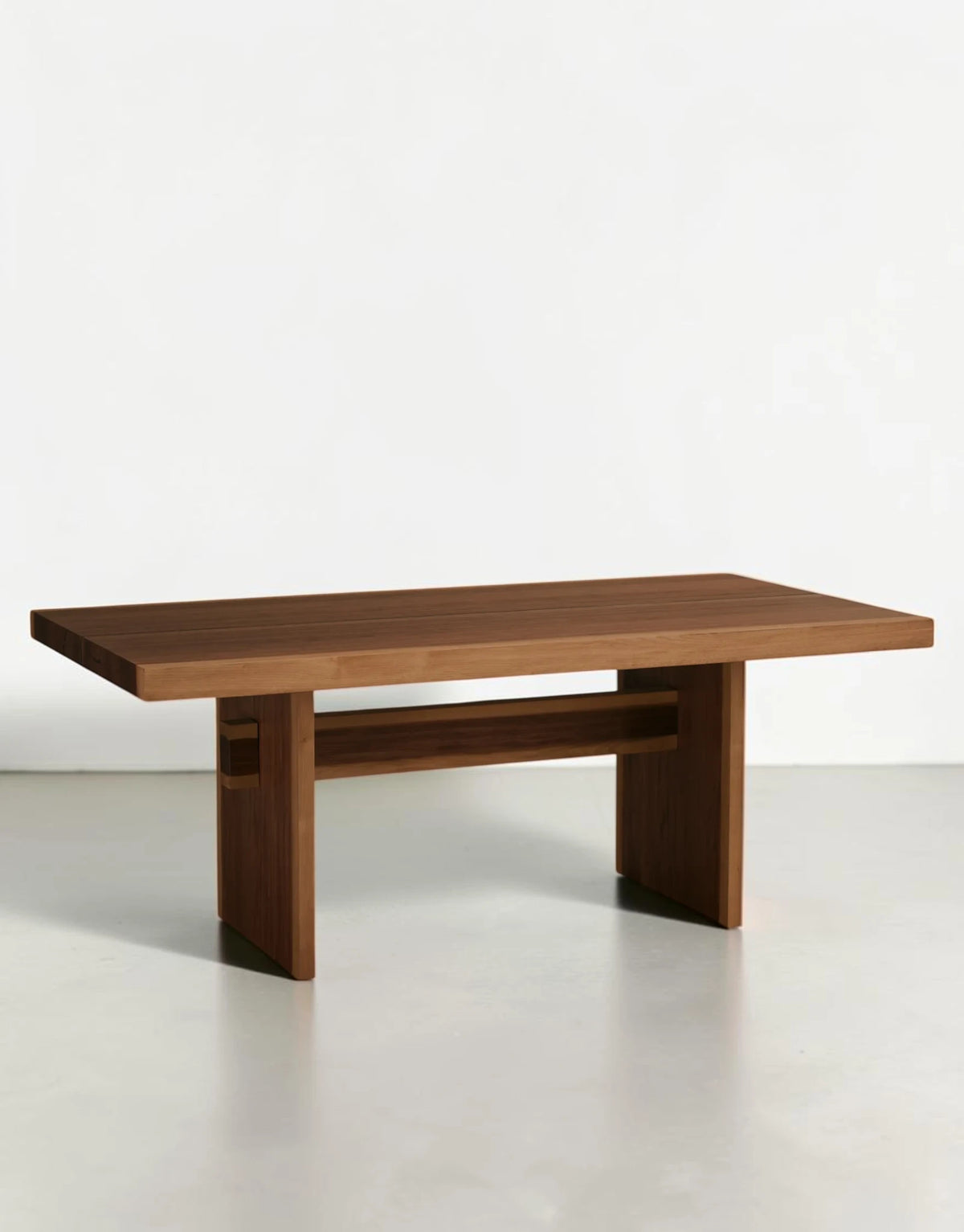 Miroven Dining Table