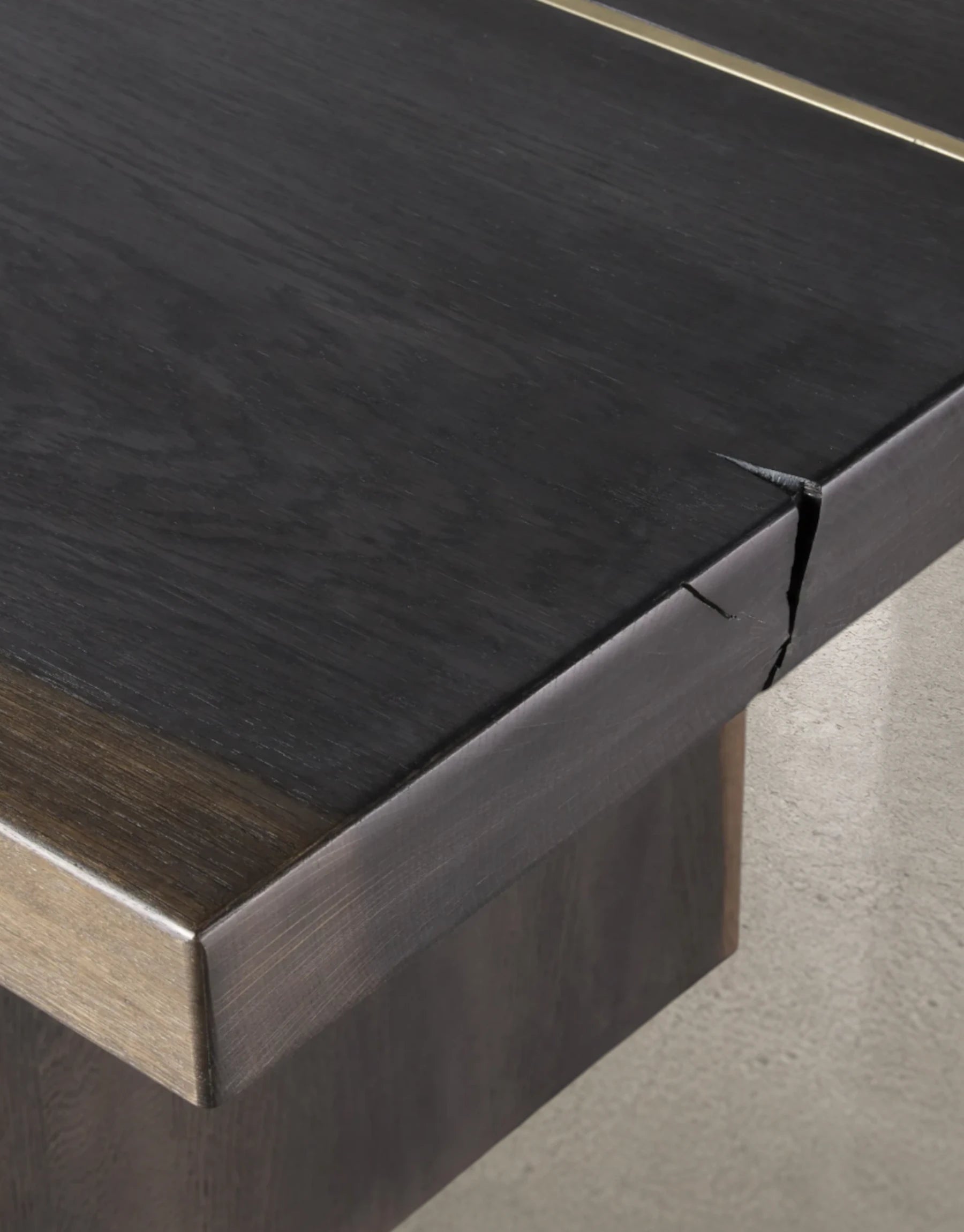 Miroven Dining Table