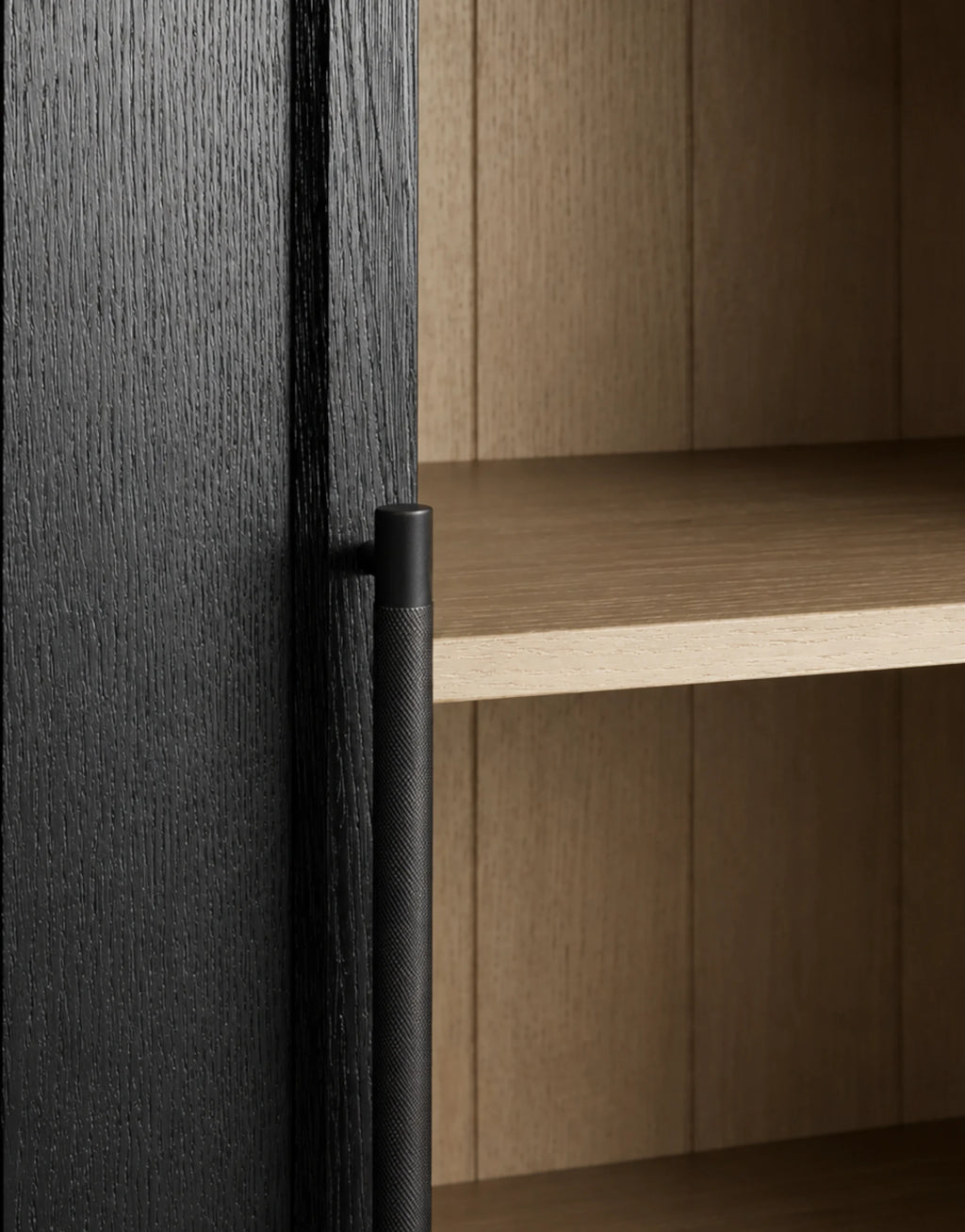 Hettly Cabinet