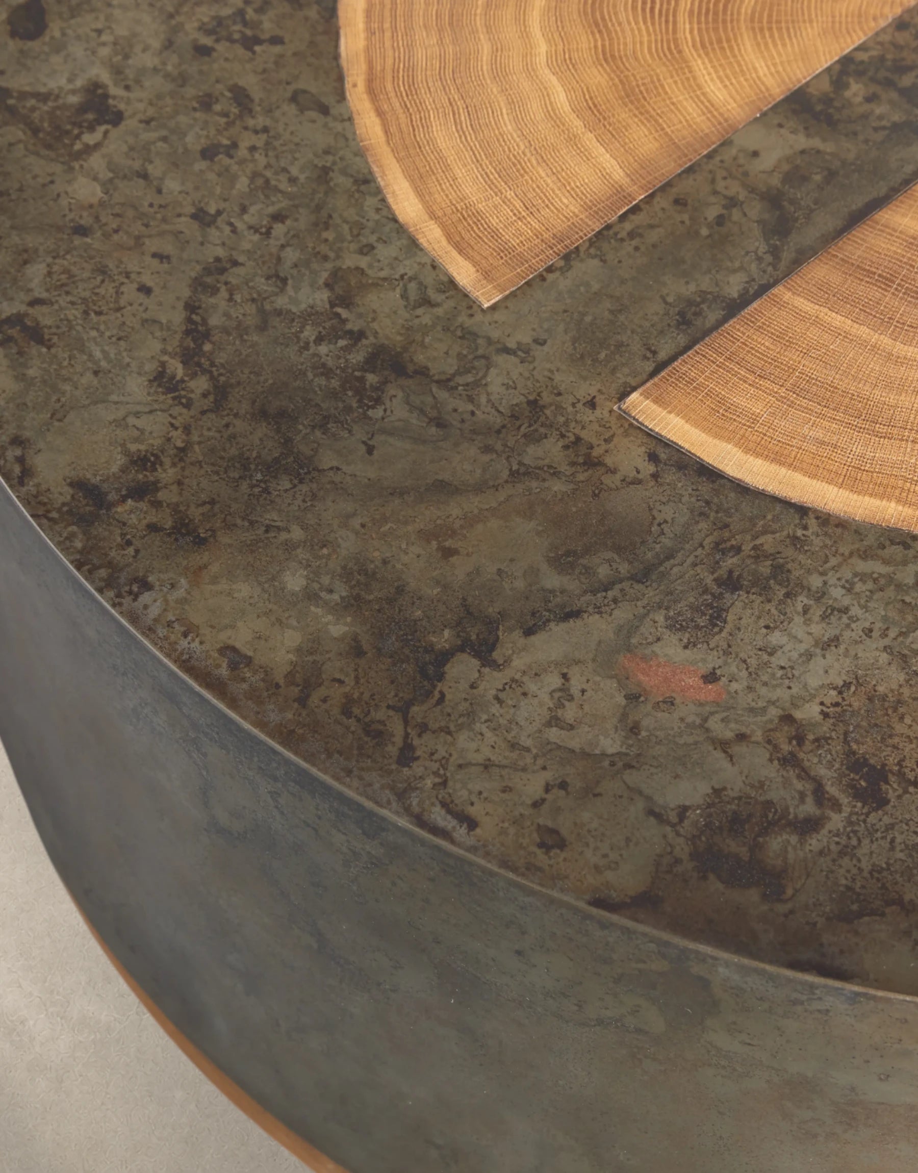 Aurevon Round Coffee Table