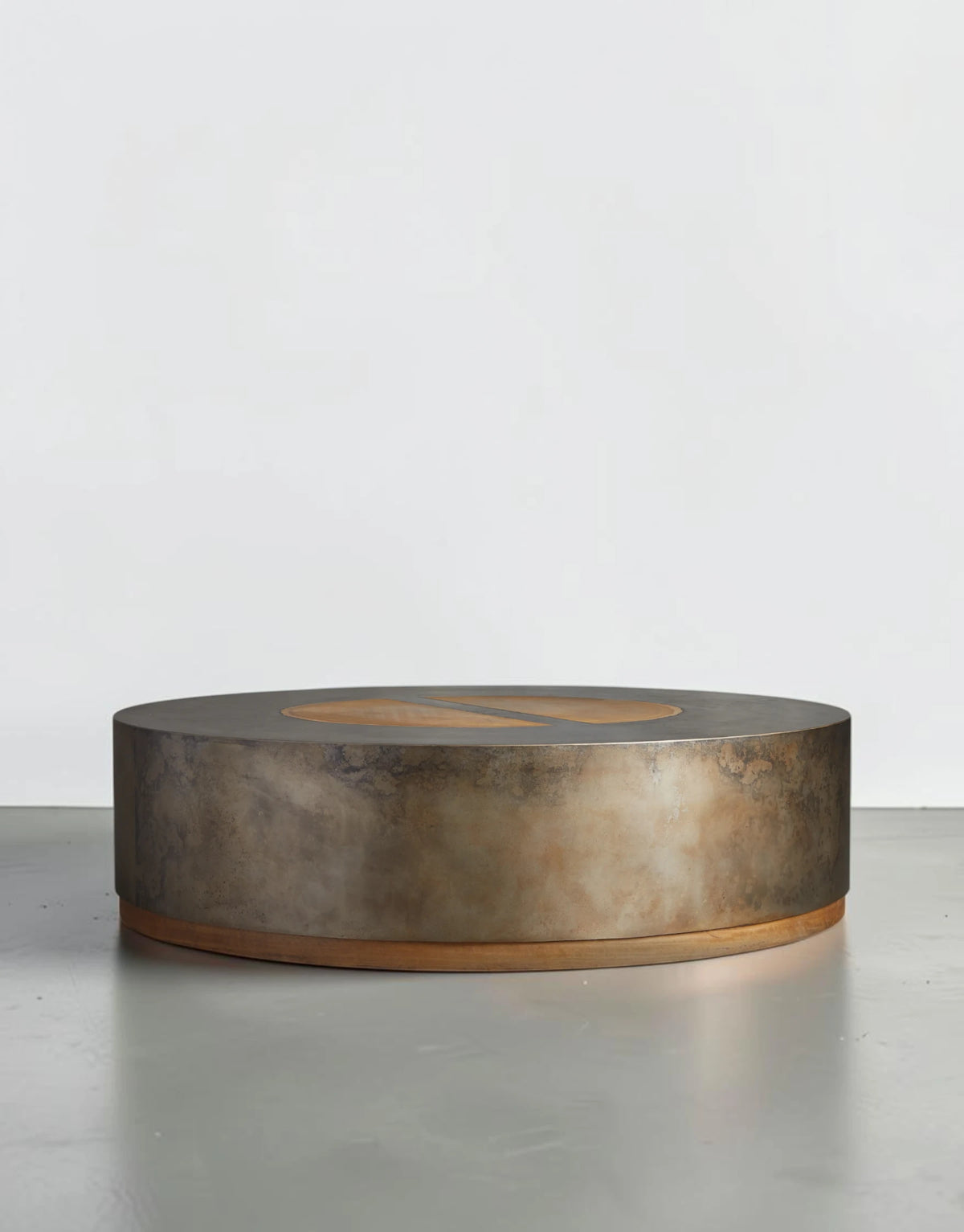 Aurevon Round Coffee Table