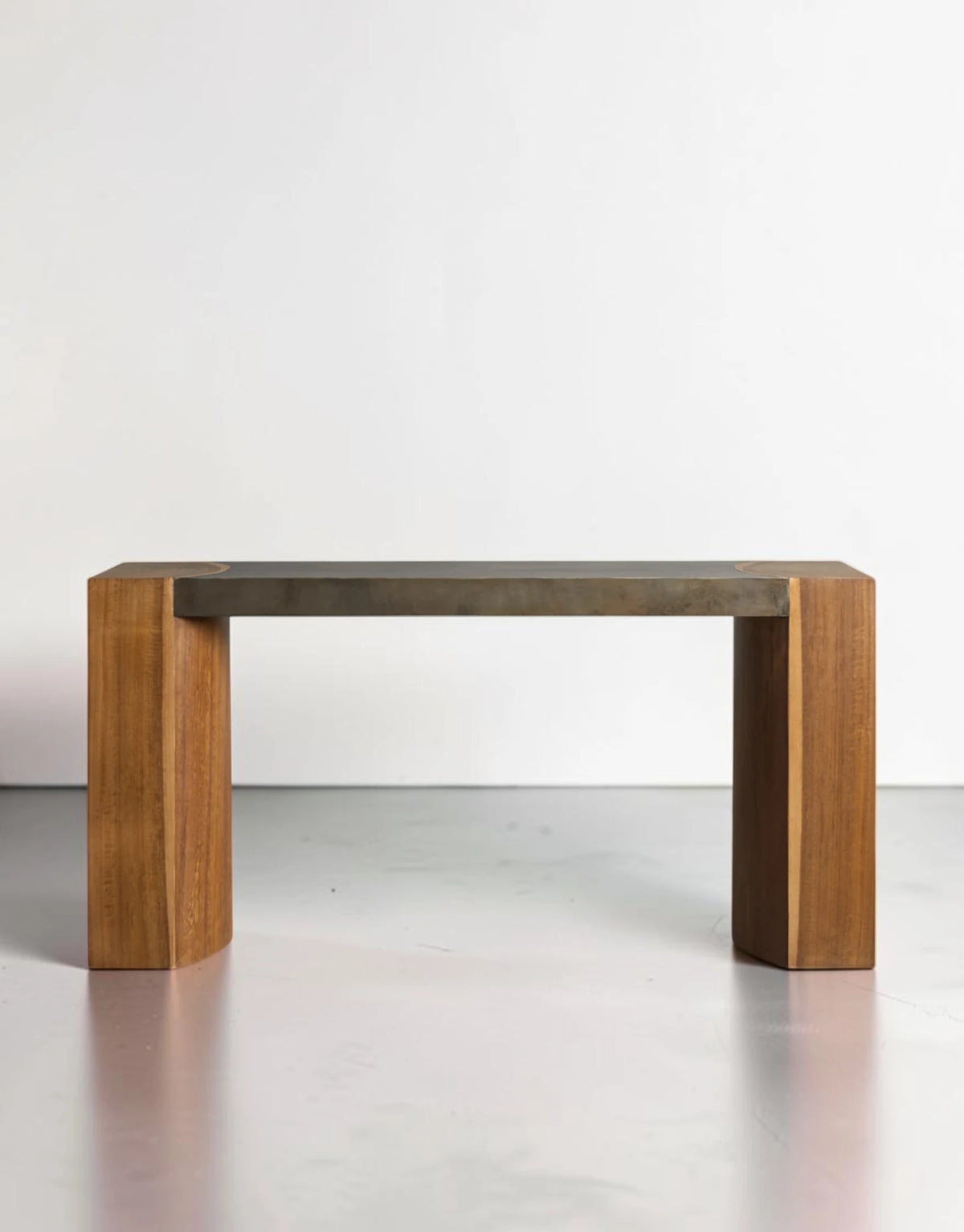 Aurevon Console Table