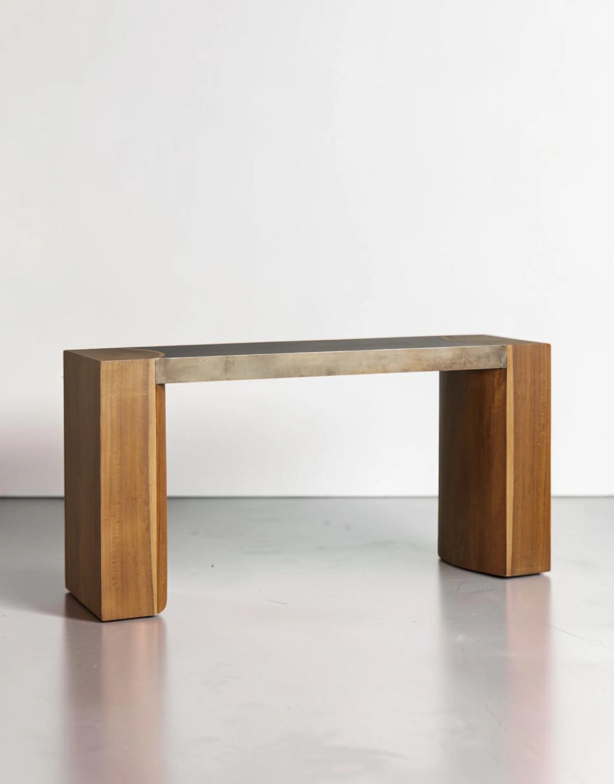 Aurevon Console Table