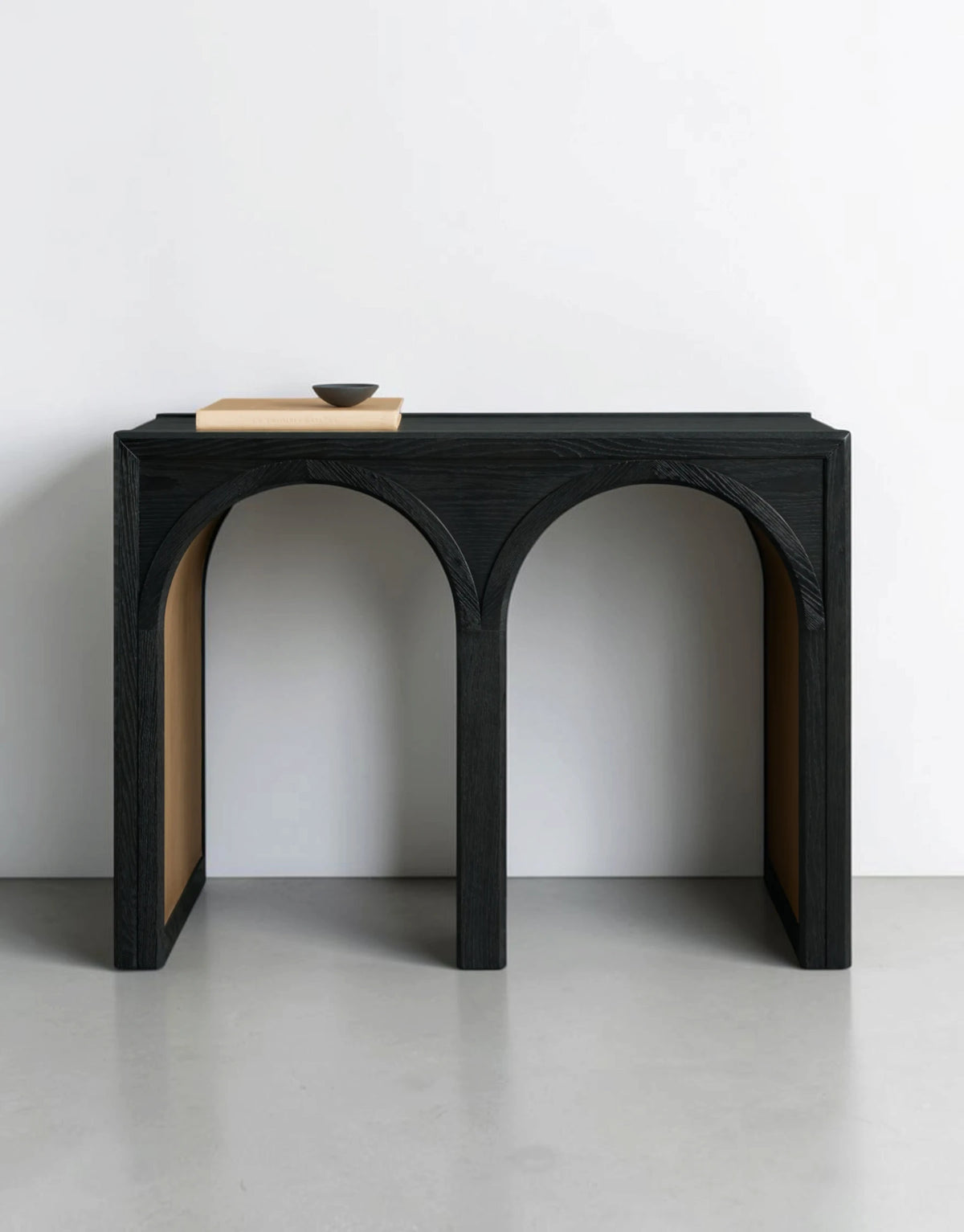 Hettly Console Table