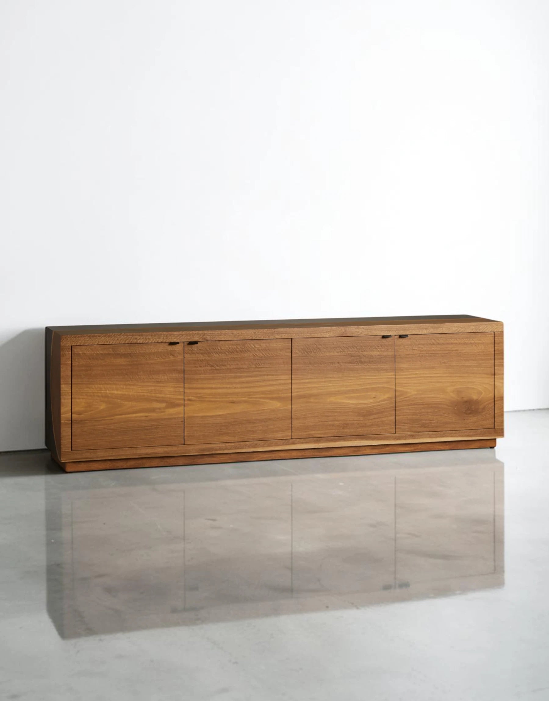 Aurevon Media Console