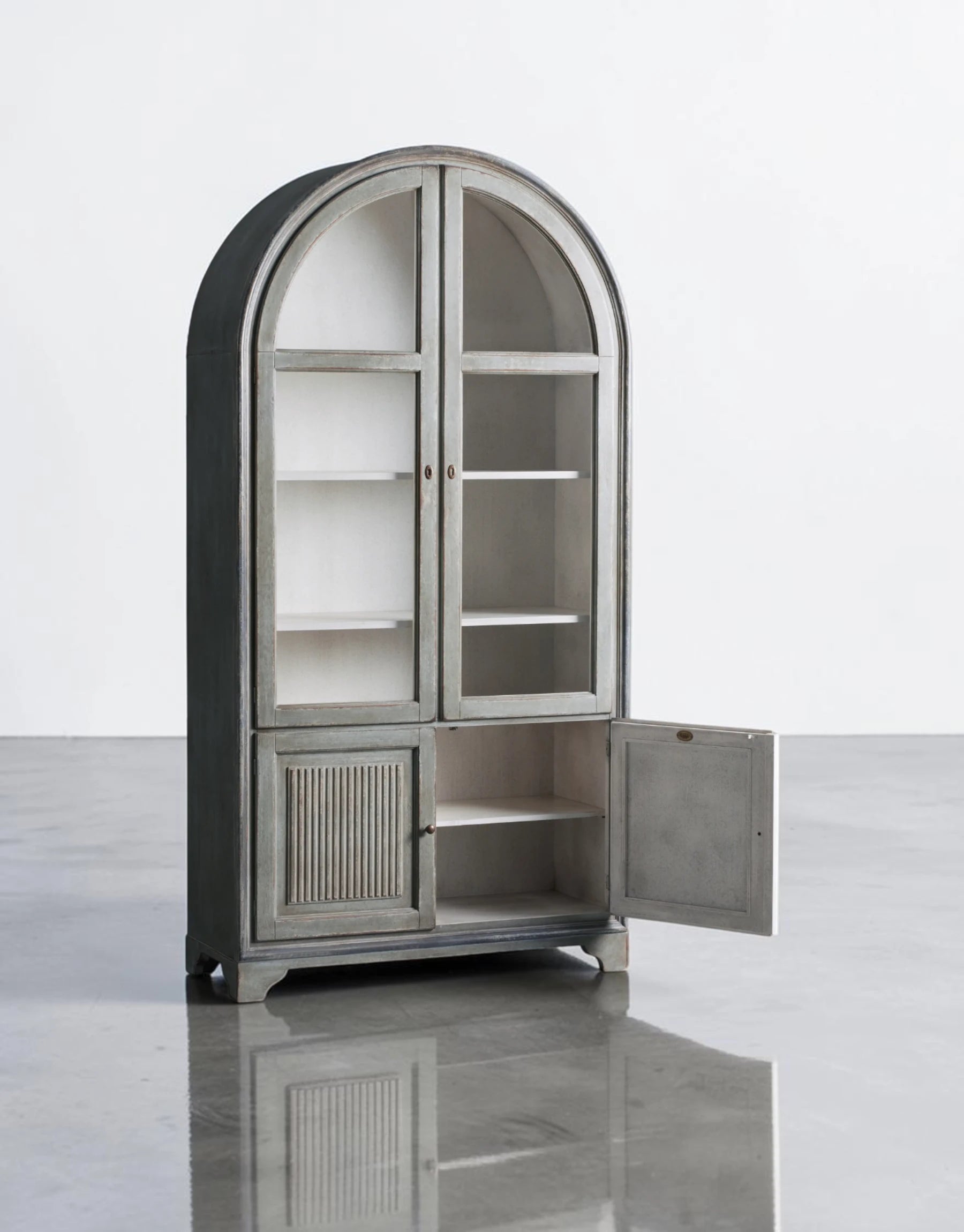 Caldris Cabinet