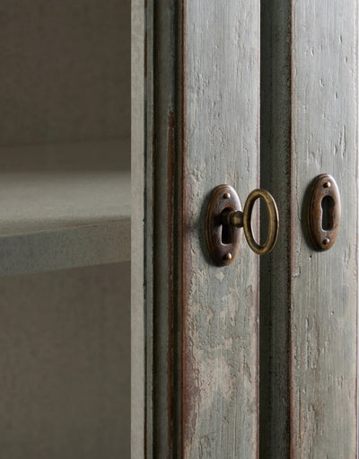Caldris Cabinet