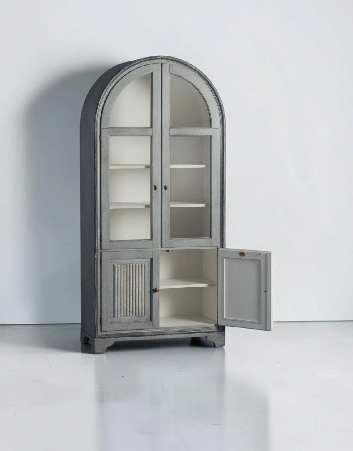 Caldris Cabinet