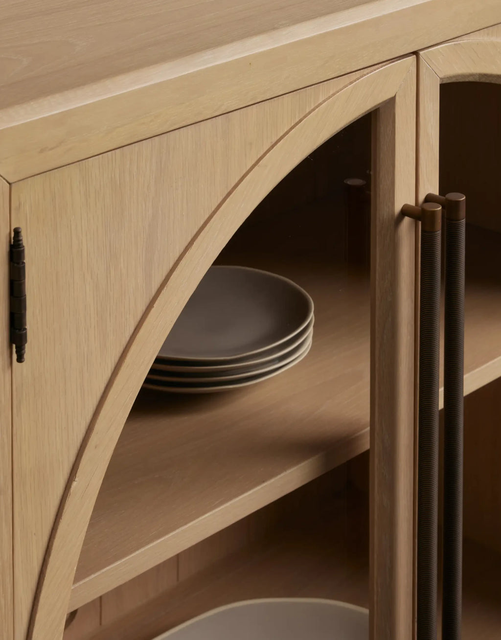 Hettly Sideboard