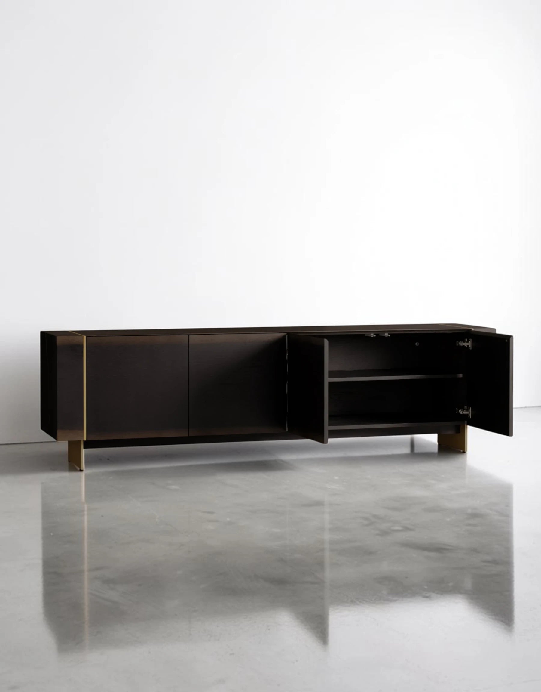 Miroven Media Console
