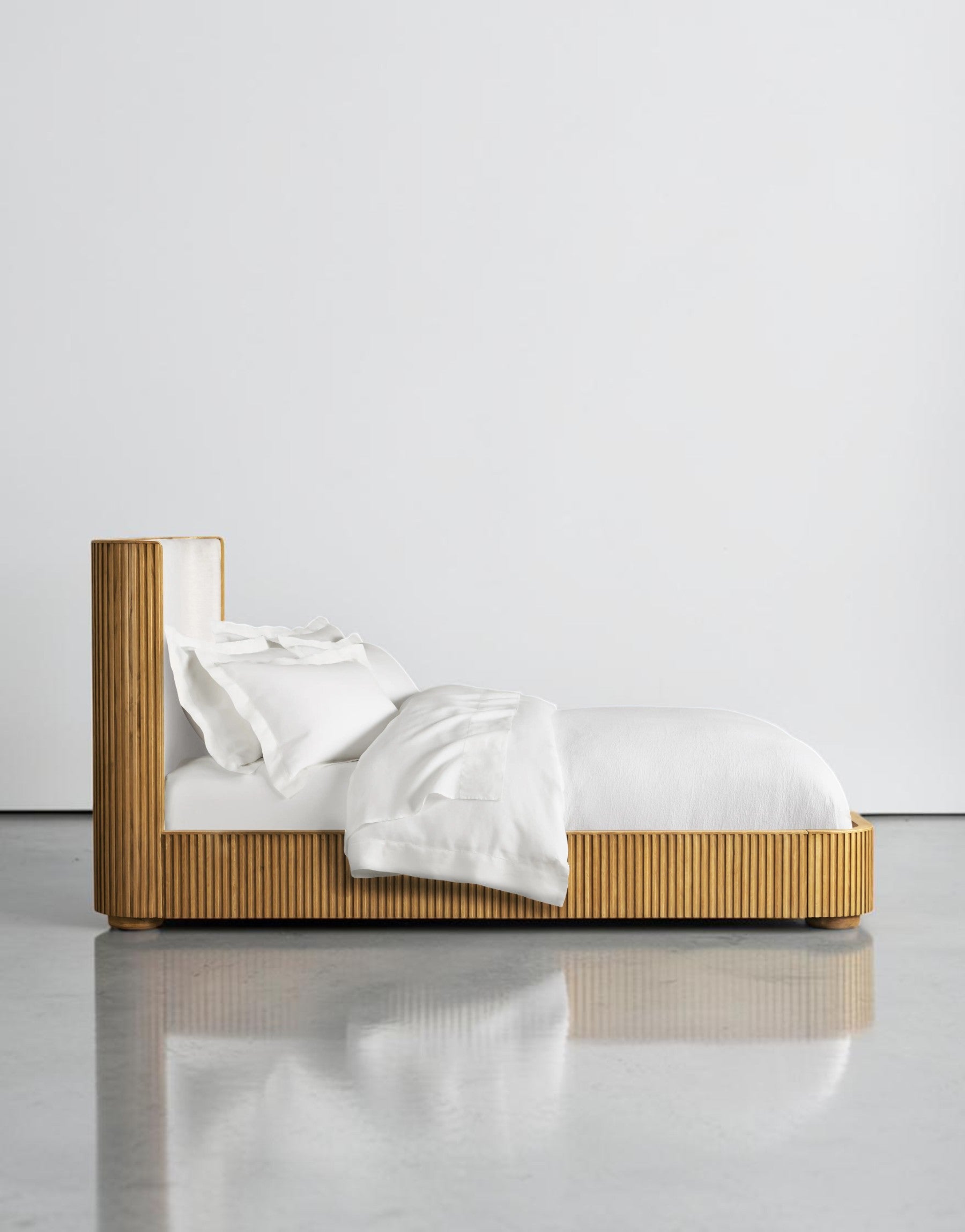 Avelor Bed