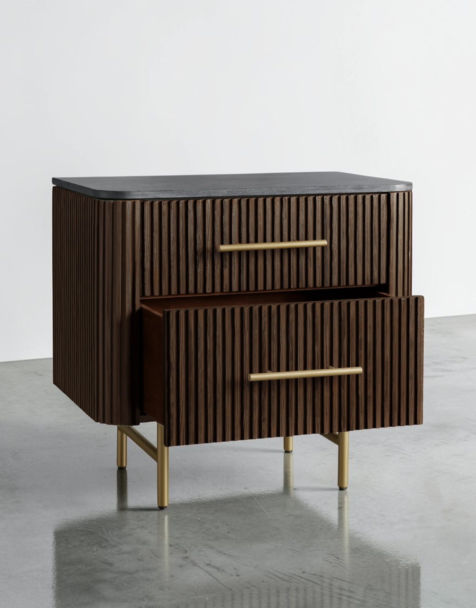 Avelor Closed Nightstand