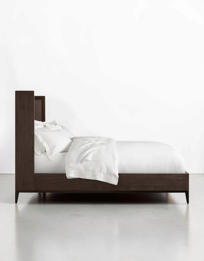 Marlow Shelter Bed