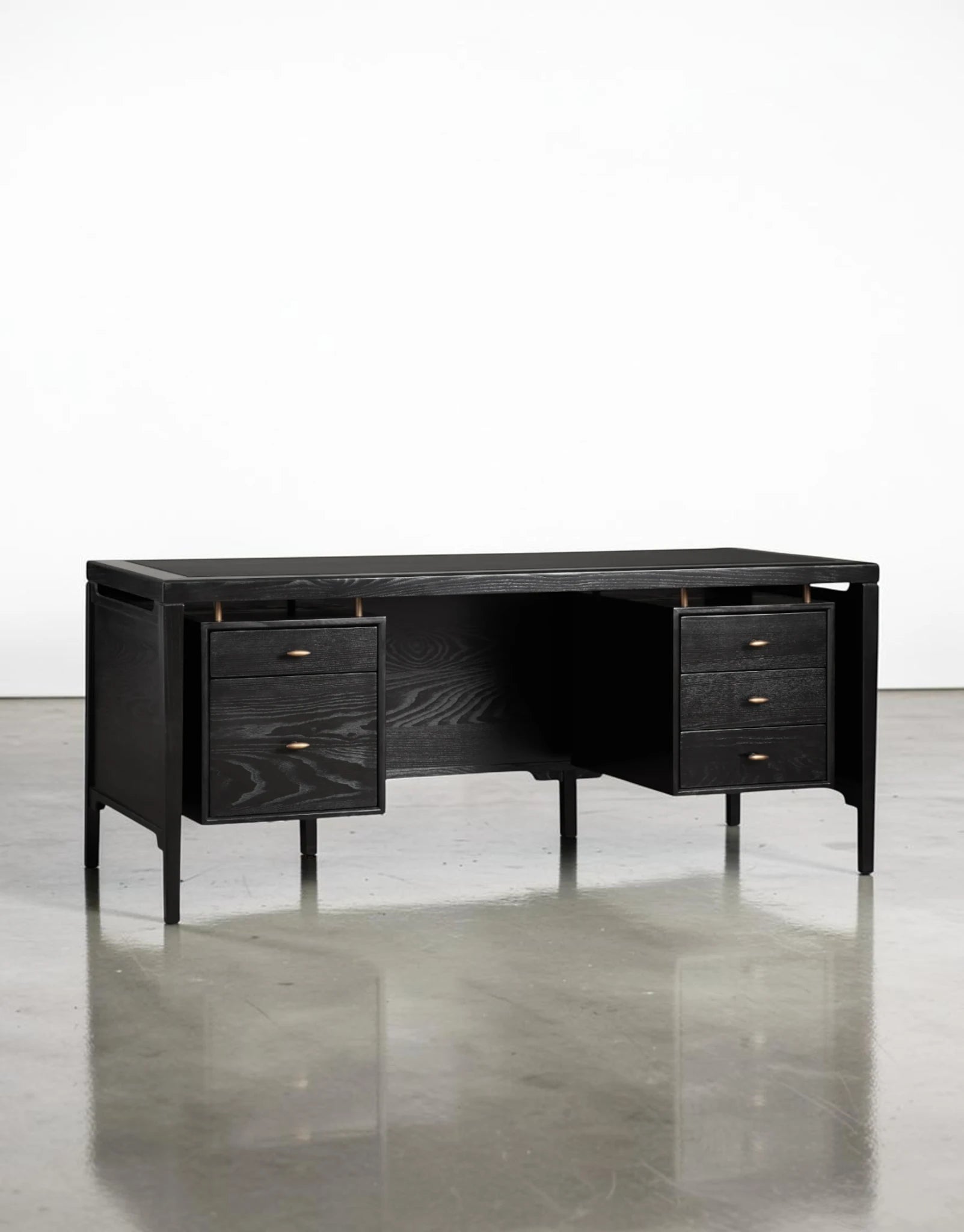 Valdren Executive Desk
