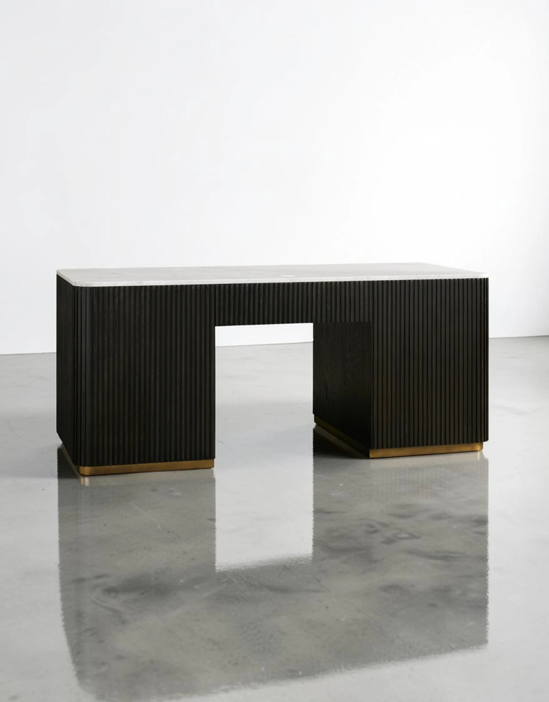 Avelor Executive Desk