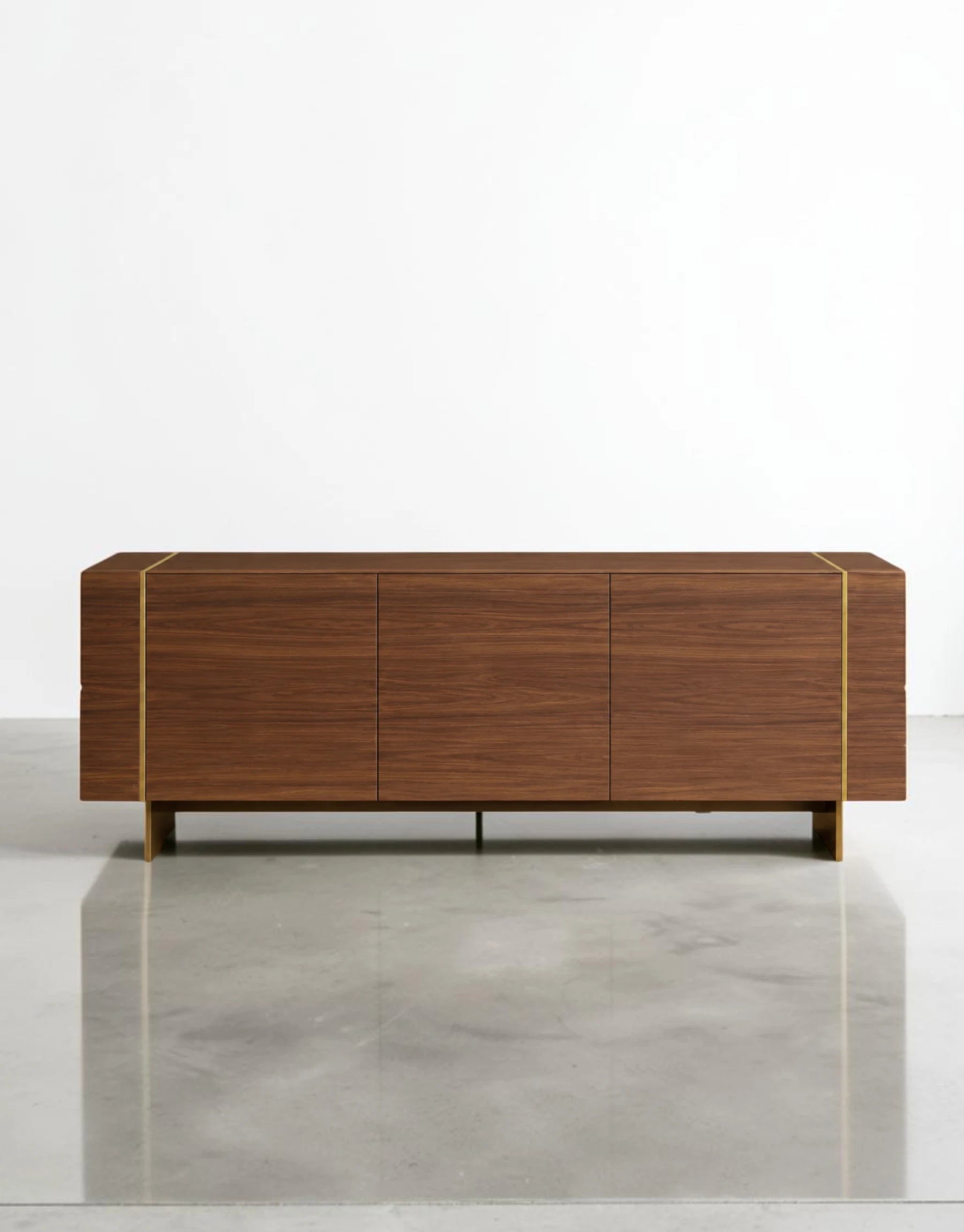 Miroven Media Console