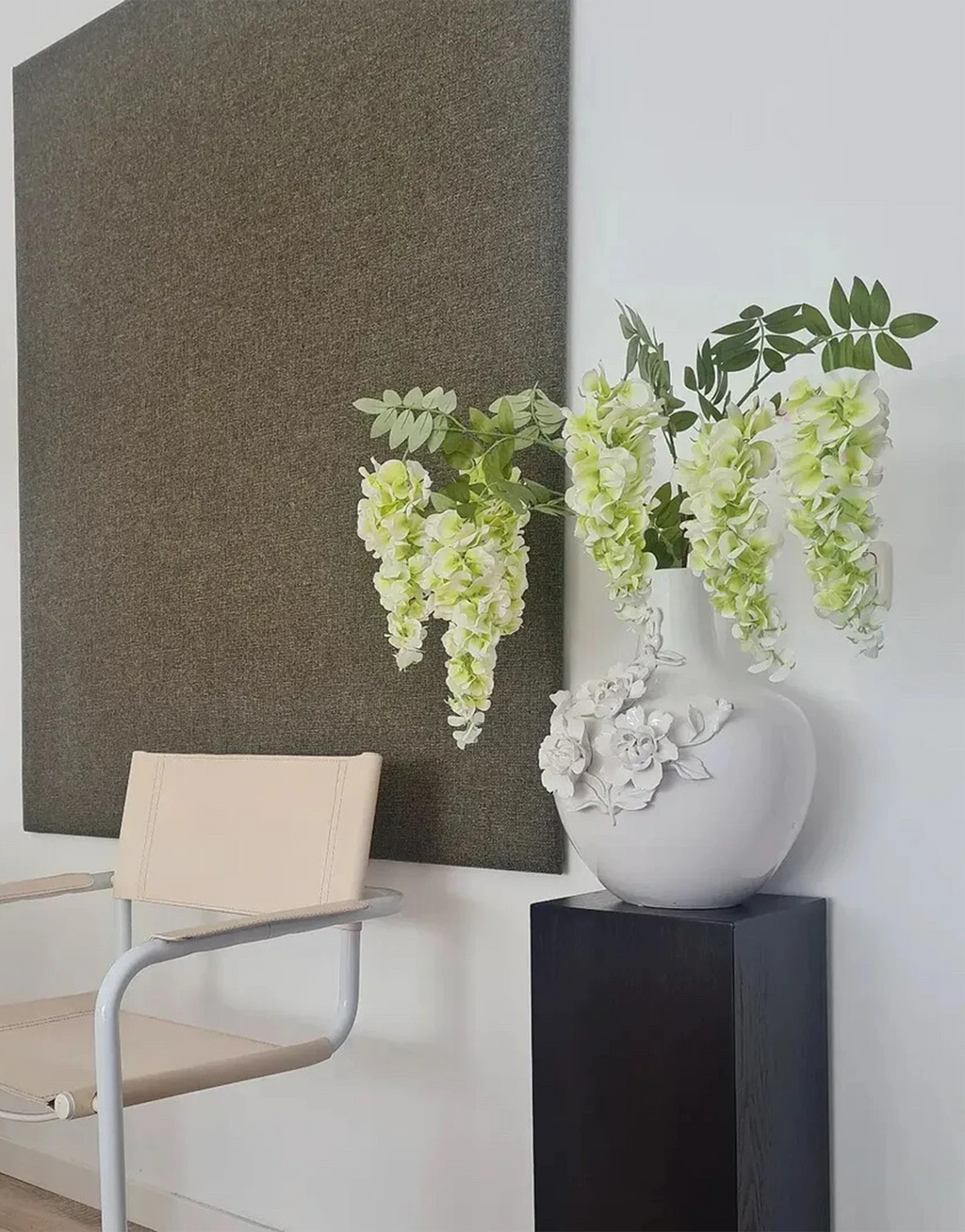 Contera Floral Relief Ceramic Vase