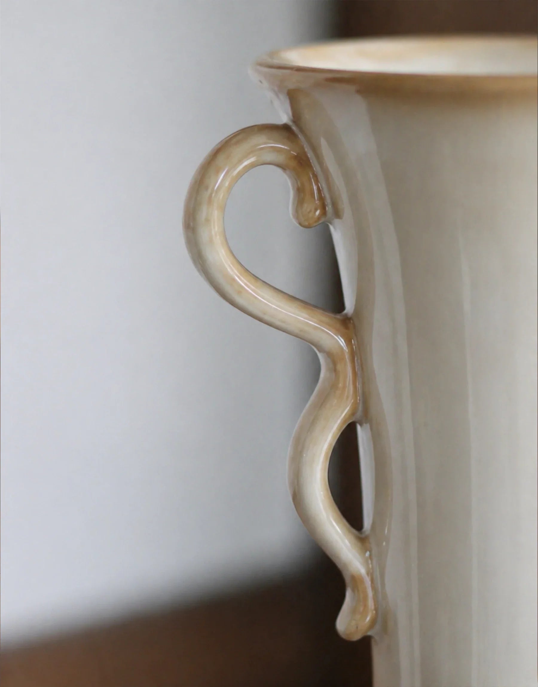 Dorennoa French Vintage Pedestal Ceramic Vase