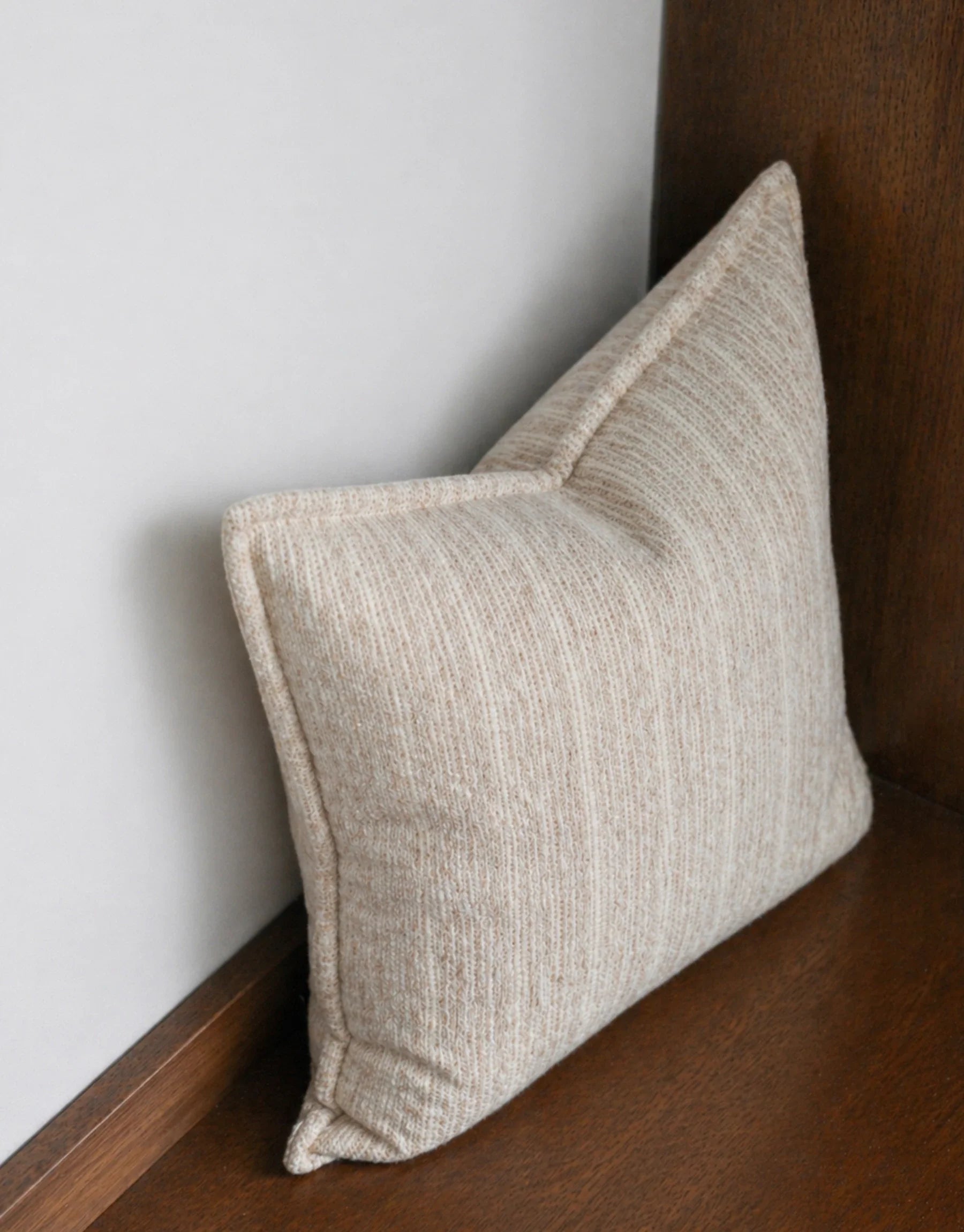 Leon Jacquard Blend Accent Pillow
